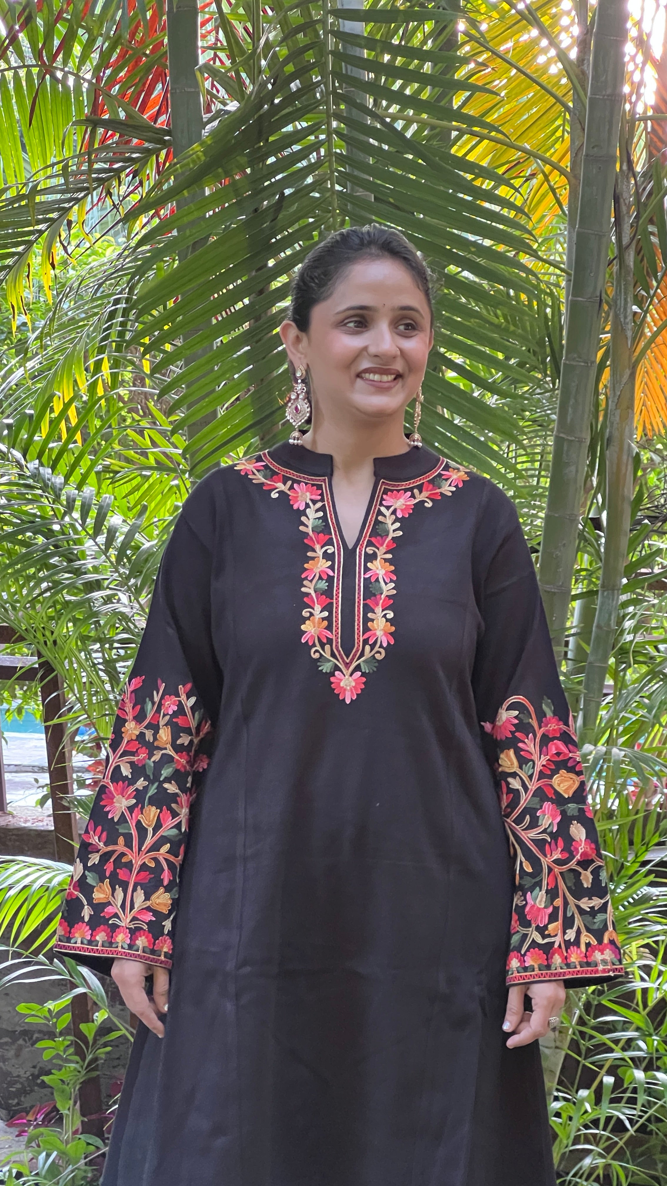 Premium daffodil embroidered 2 pcs set ( rs sa 7562 )