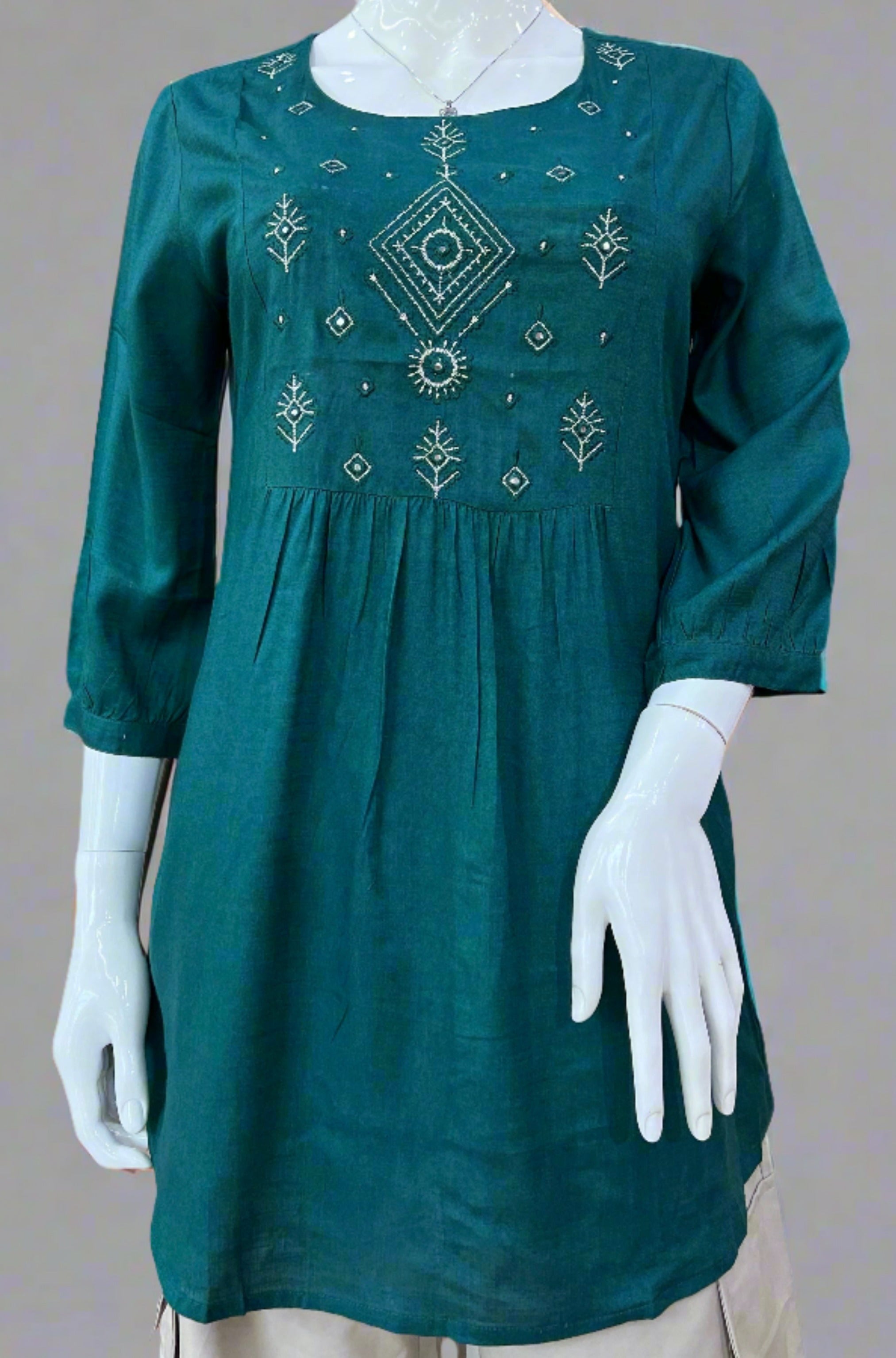 Arha round neck embroidered short kurta