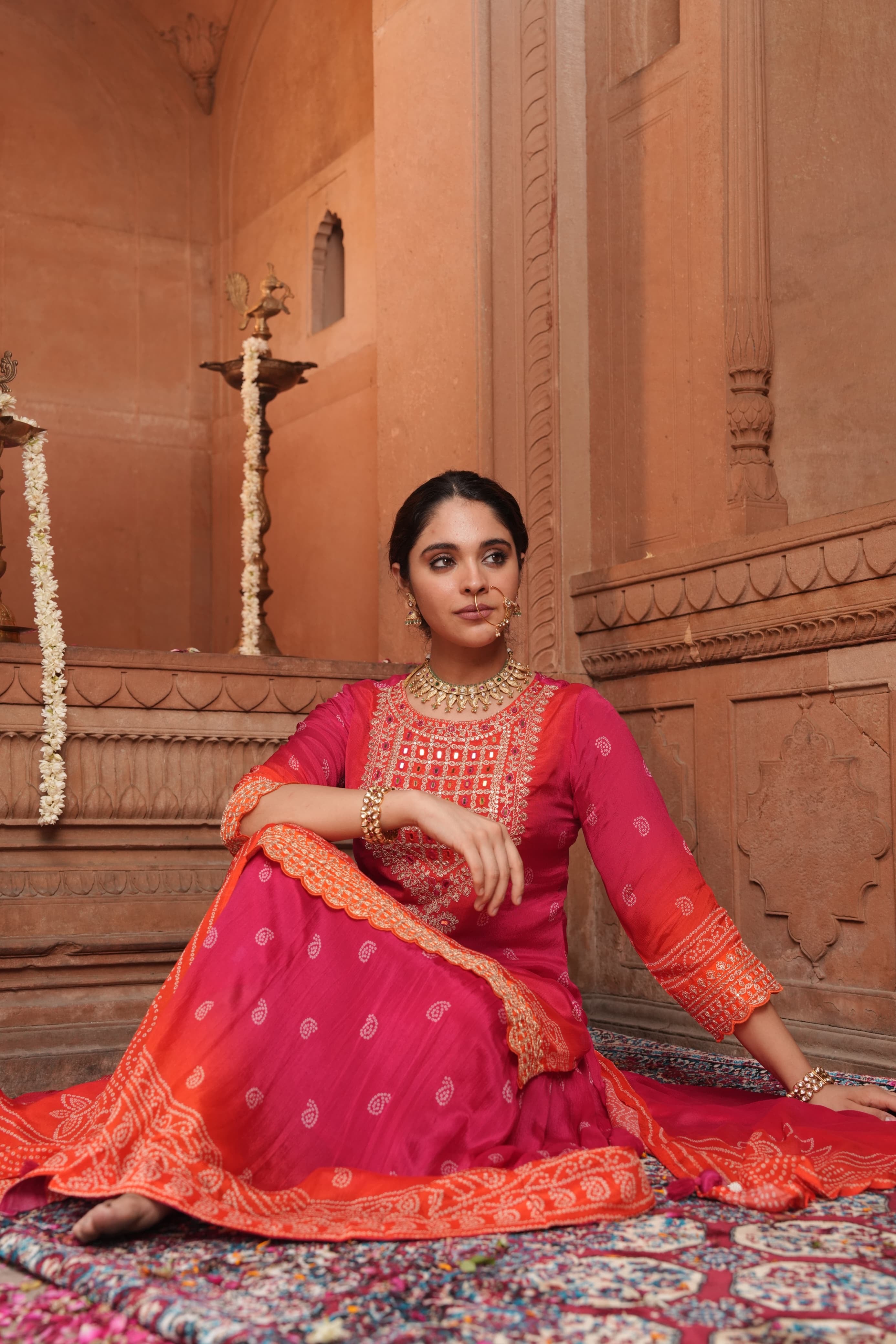 Chinon designer suit with skirt