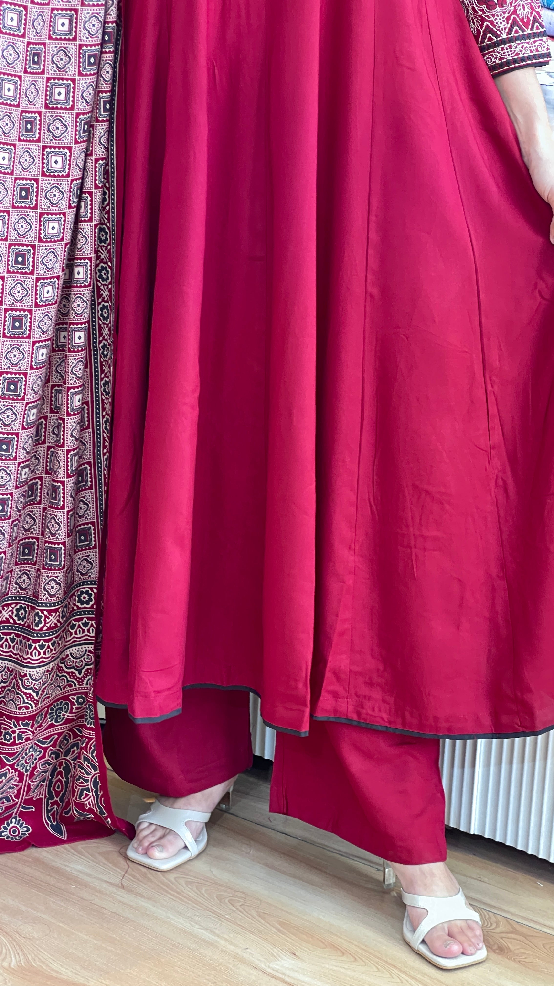 Premium rayon anarkali suit ( ym 63067 )