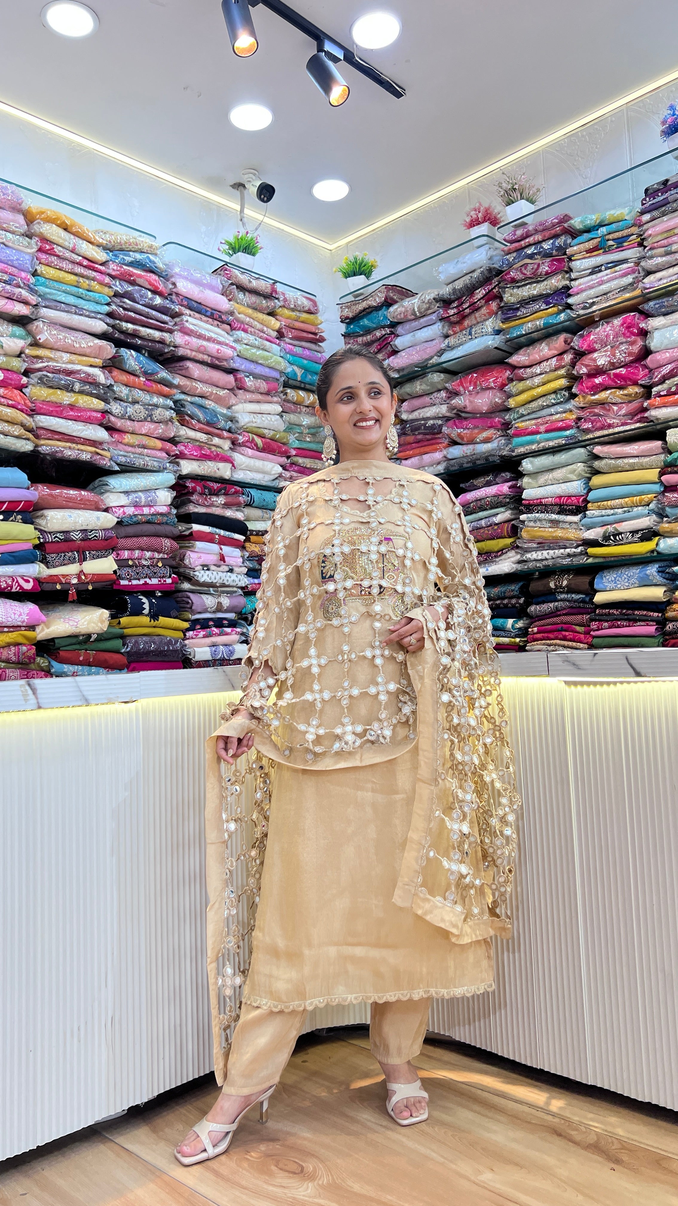 Premium tissue with designer dupatta ( tj 30167 )