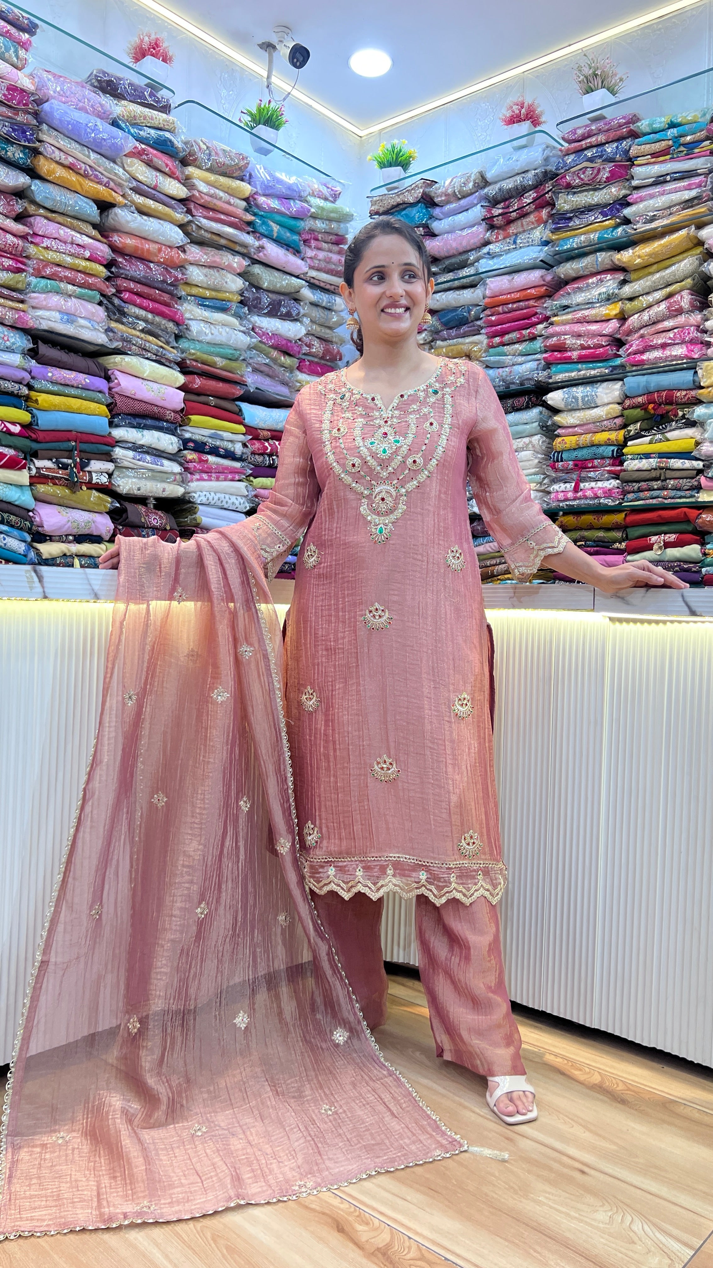 Jewelry embroidered tissue suit ( na 2367 )
