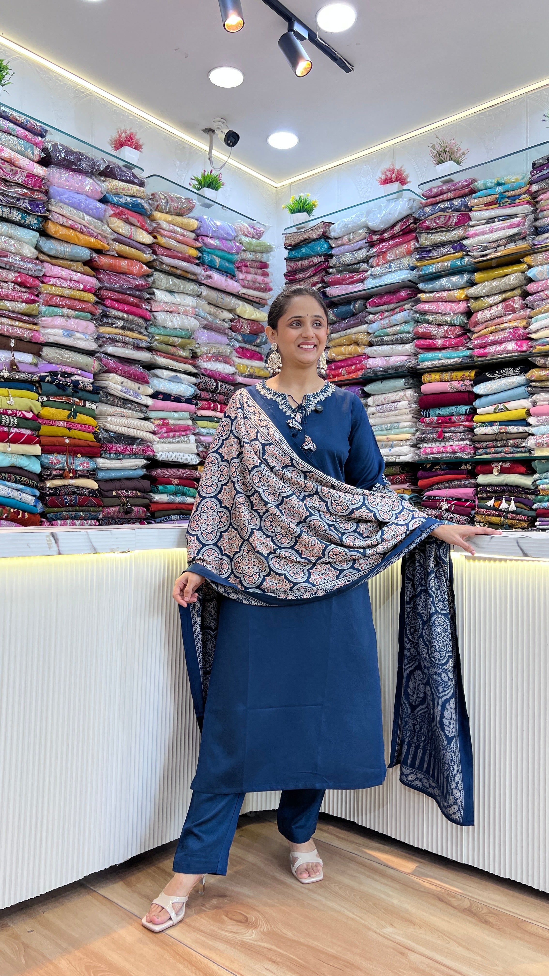 Premium gajji fabric suit ( ym 63567 )