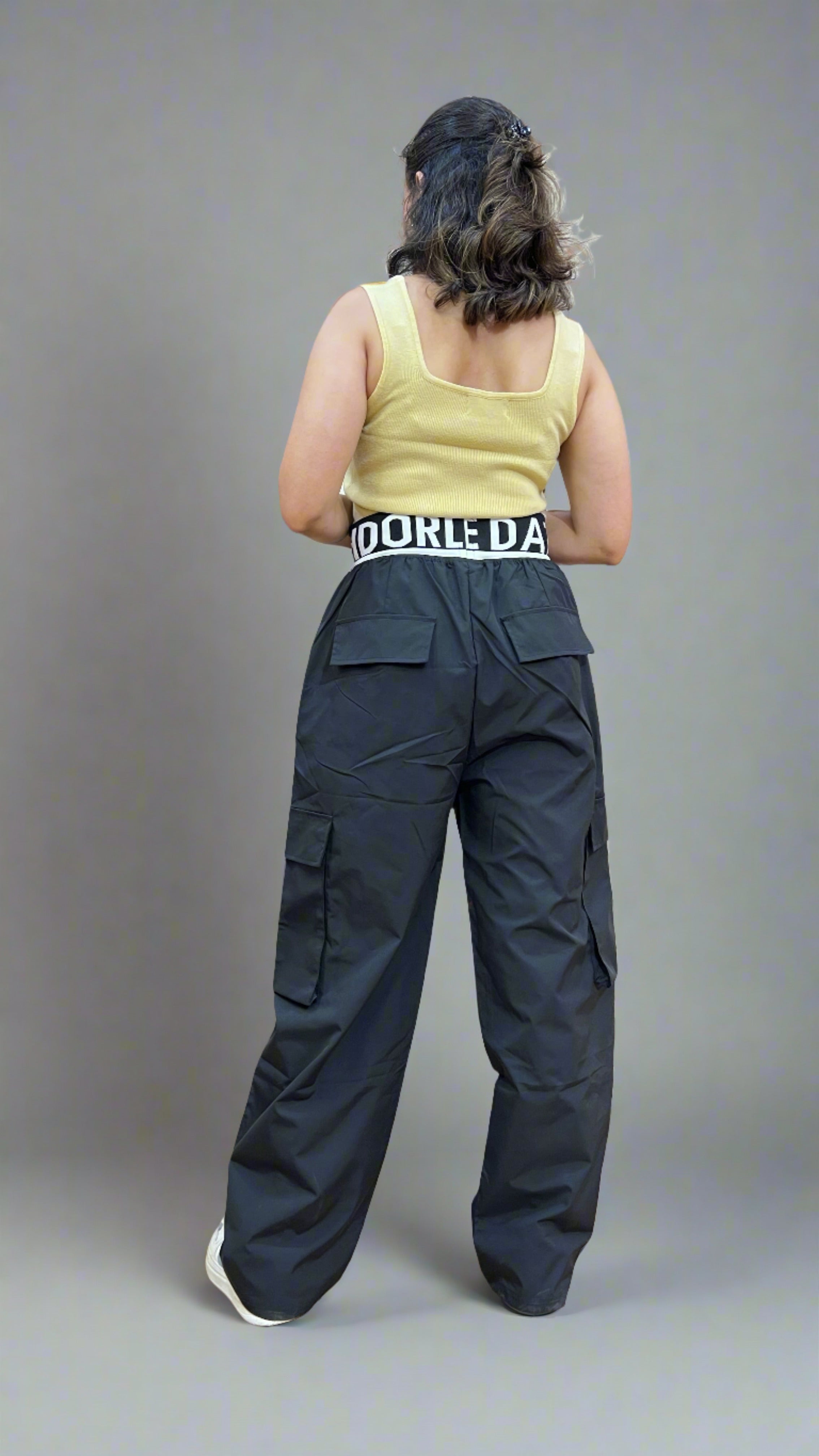 Women relax fit cargo pants