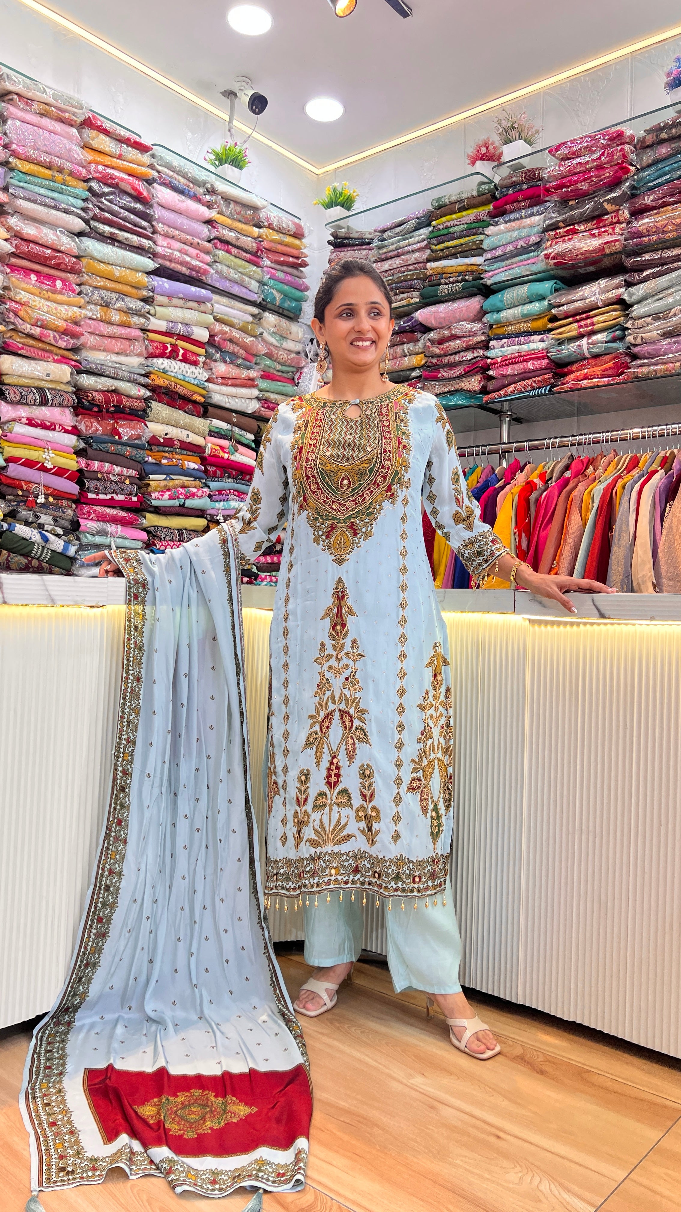 Designer Pakistani Pure Crepe Printed Suit ( sdw 1767 )