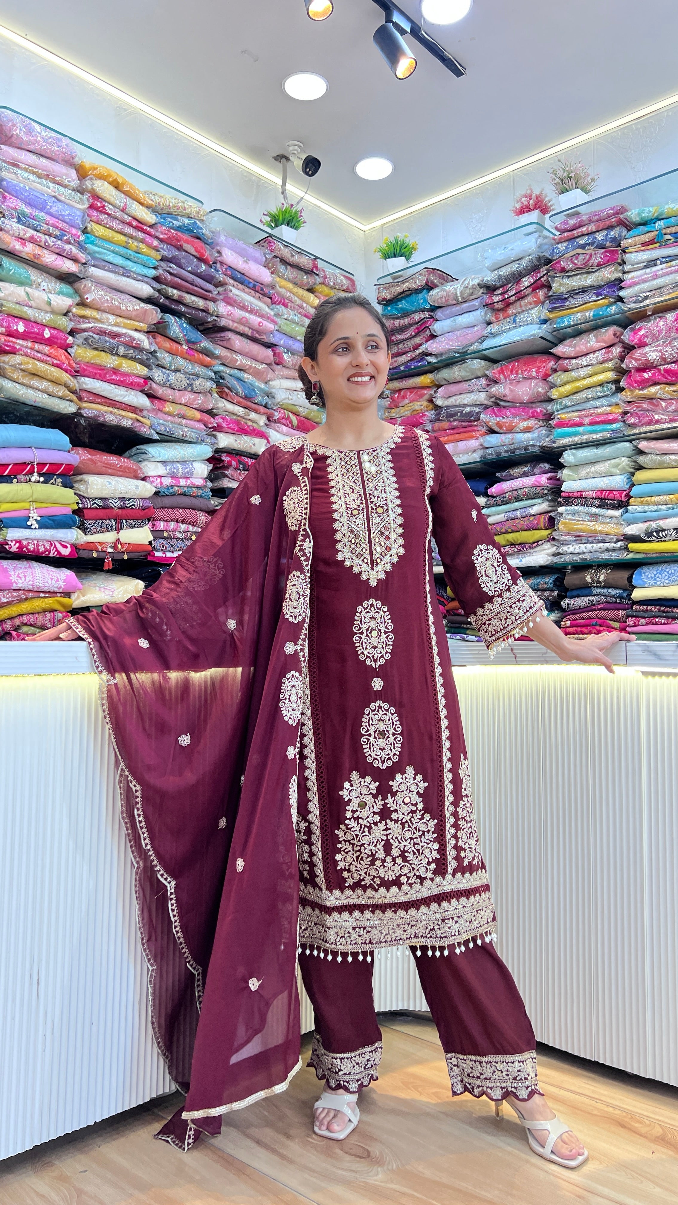 Pure chinon embroidered suit ( tj 29967 )