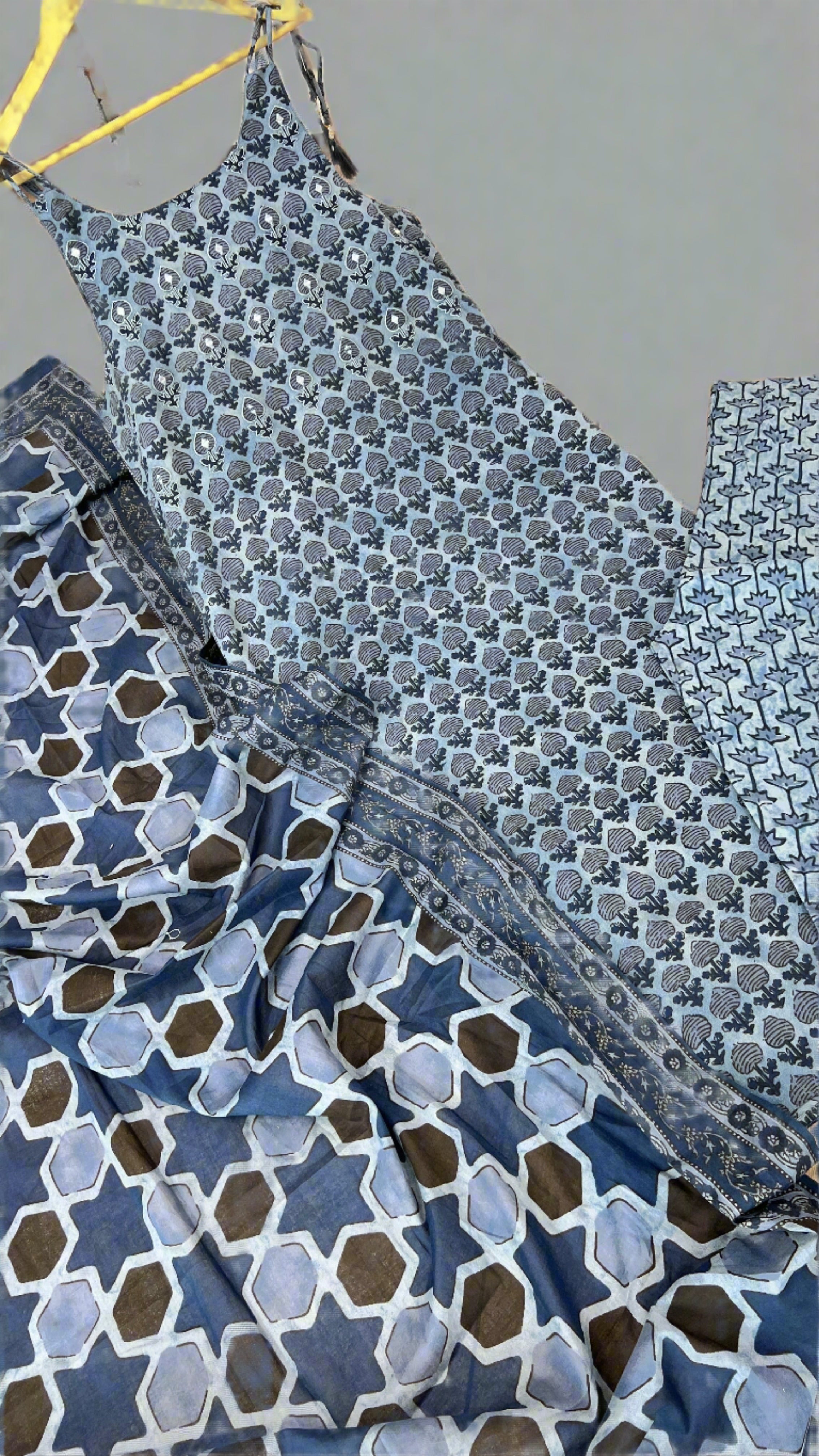 Pure cotton printed suit (without sleeves)