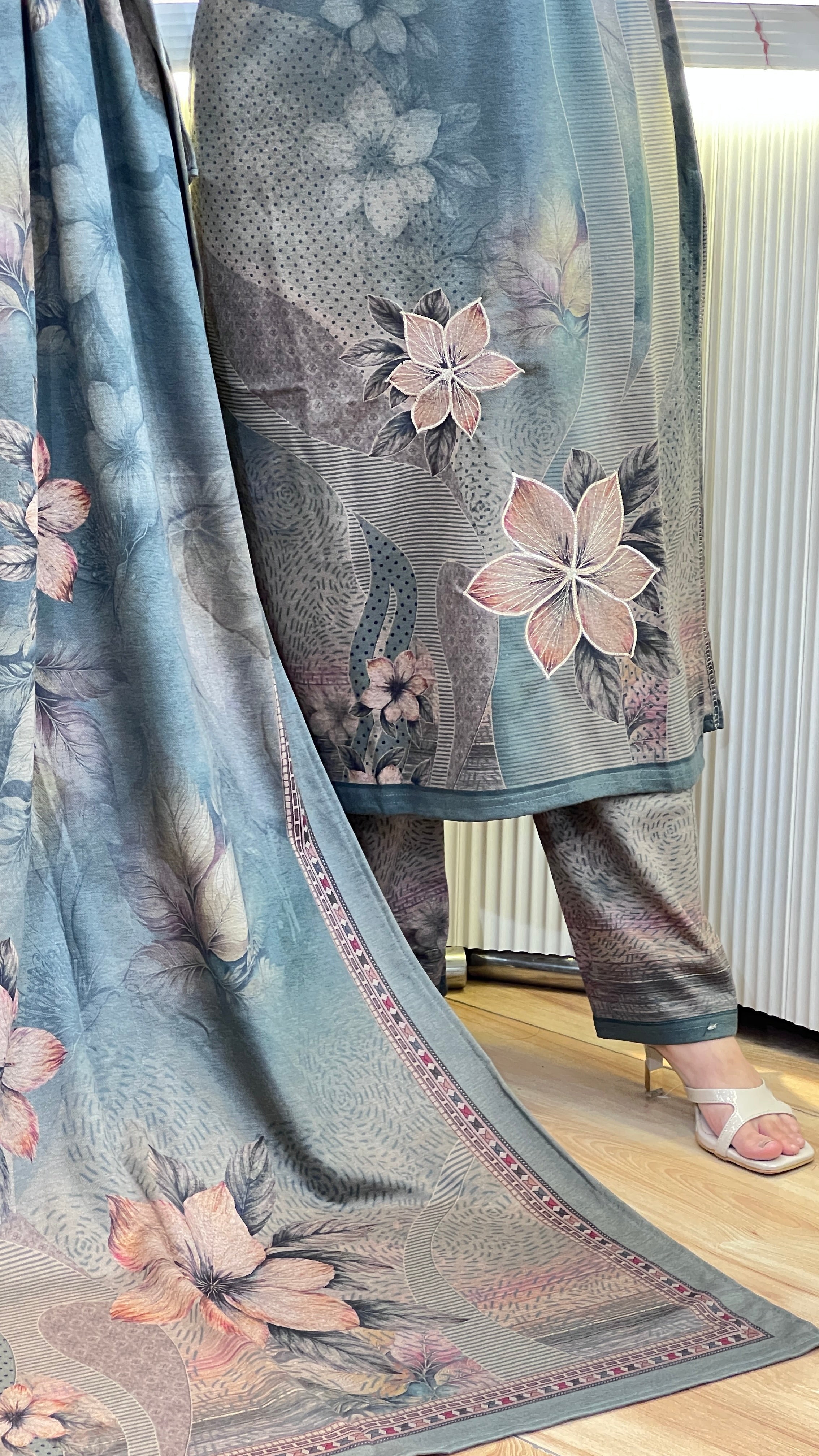 Premium soft wool suit ( miss 1073 )