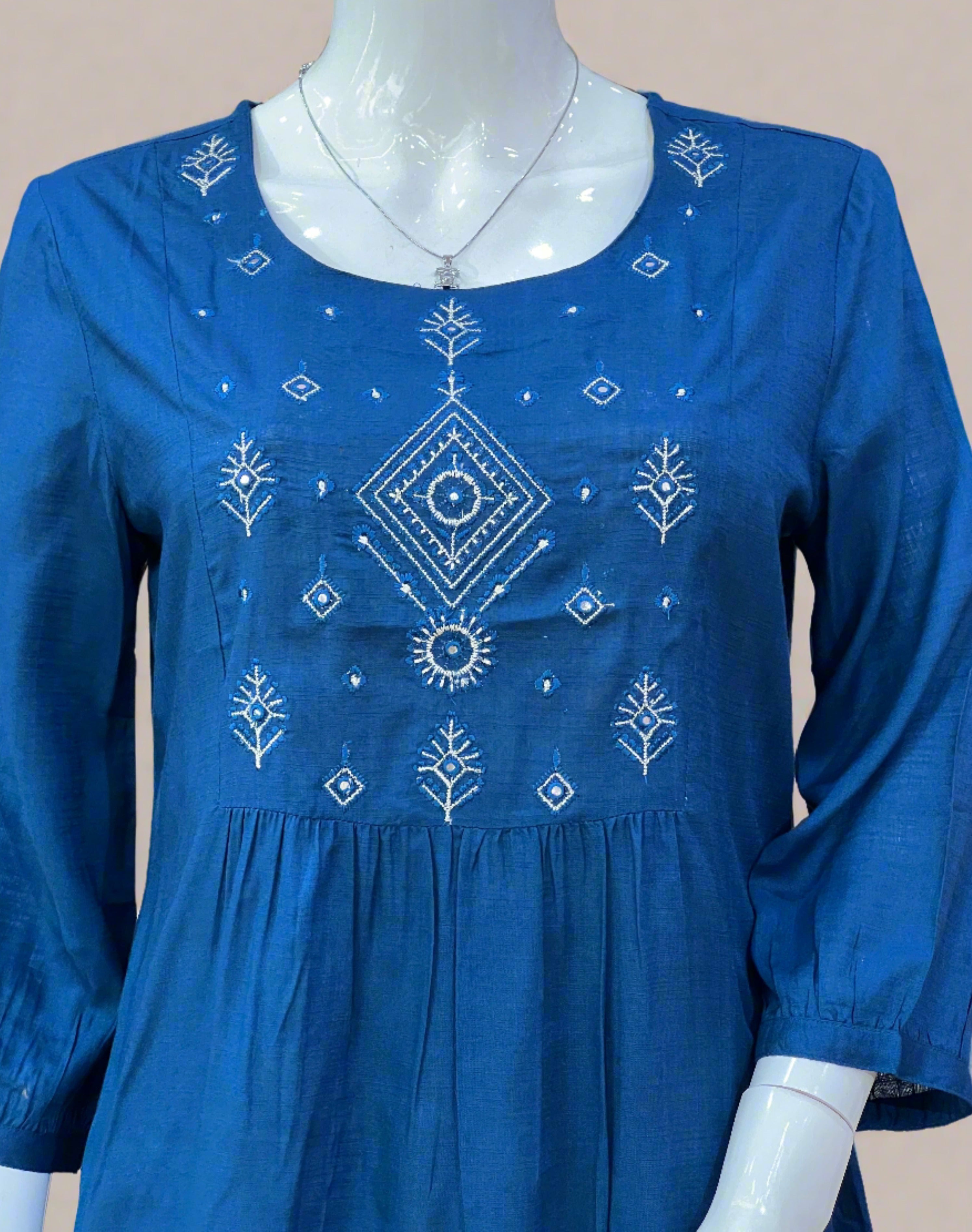 Arha round neck embroidered short kurta