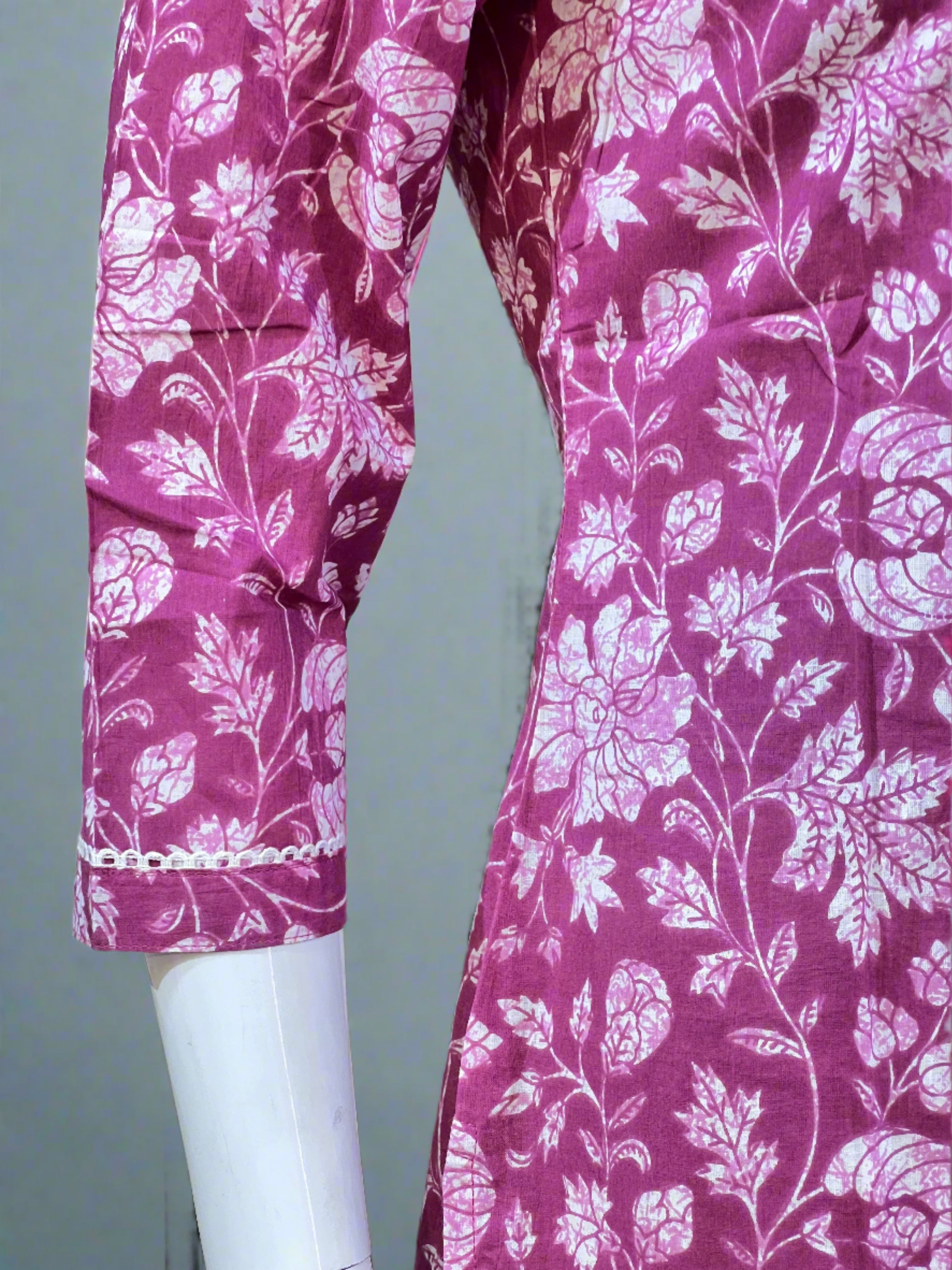 Aadita v neck short kurta