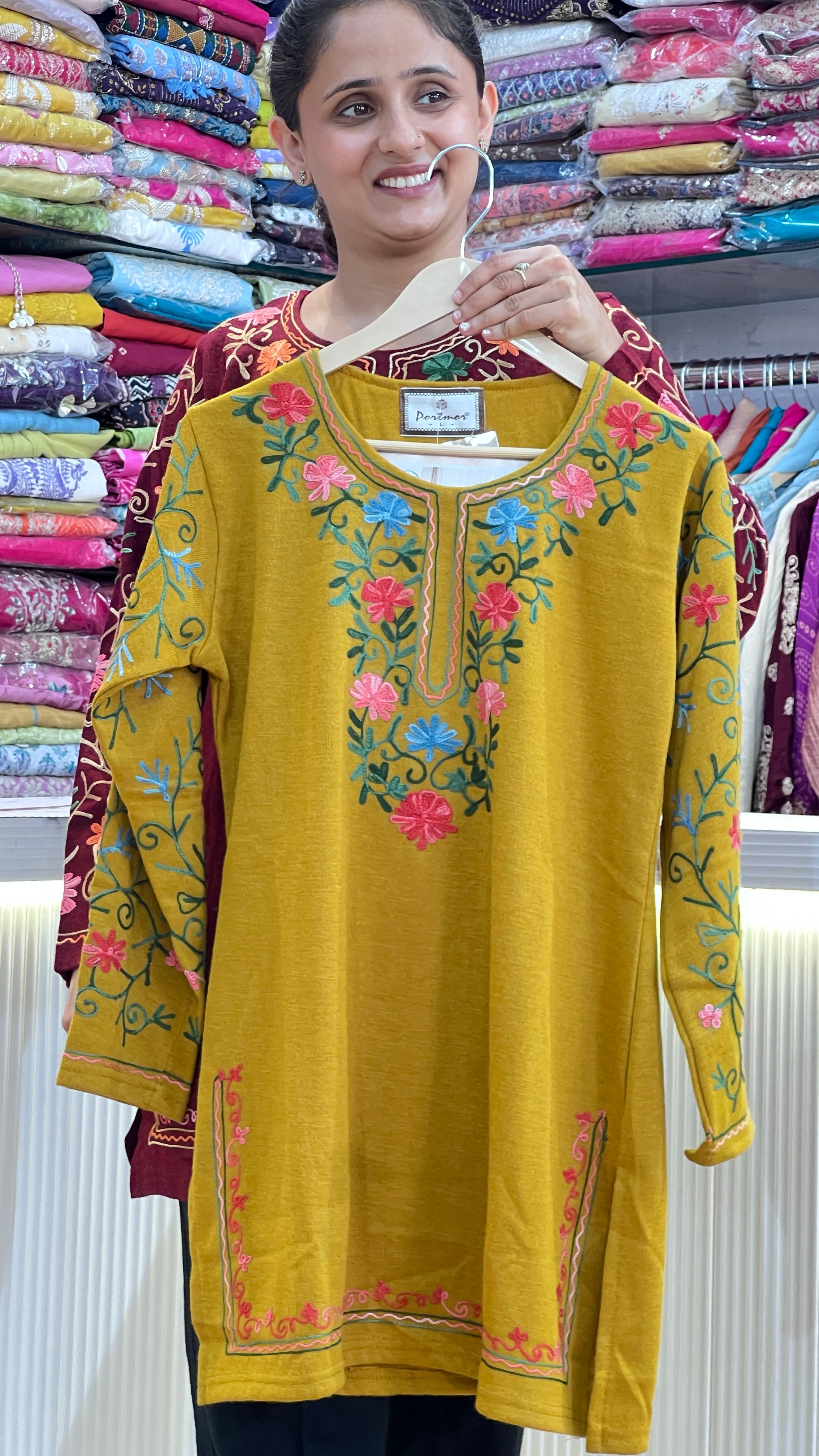 Daffodil wool short kurta ( rs por 5408 )