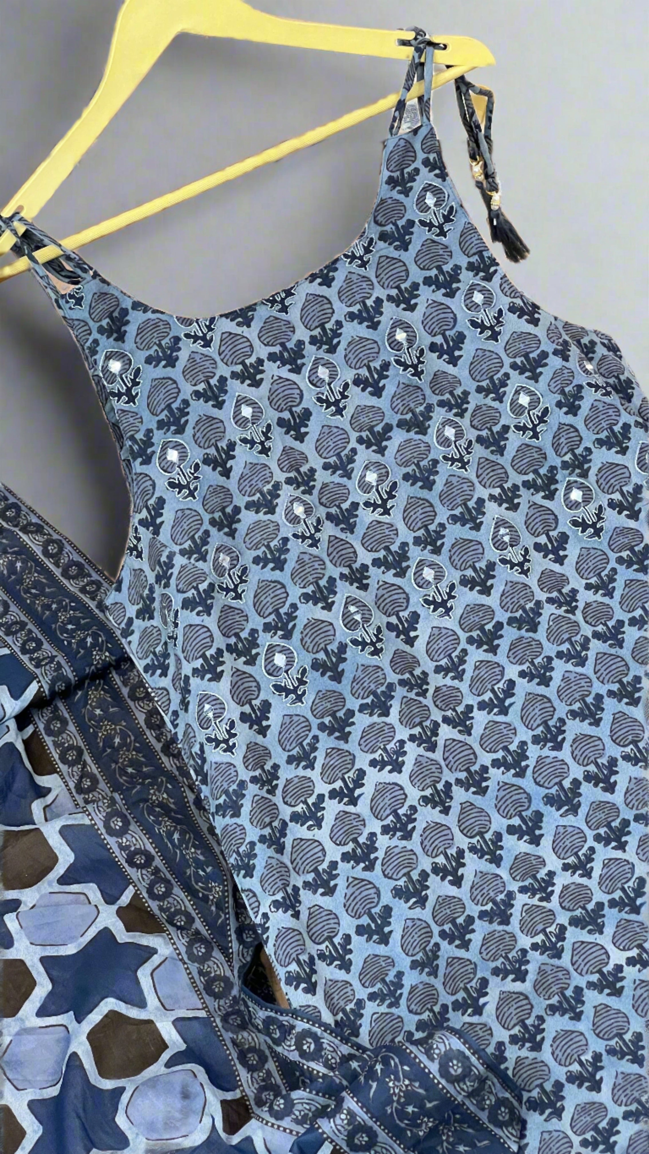 Pure cotton printed suit (without sleeves)