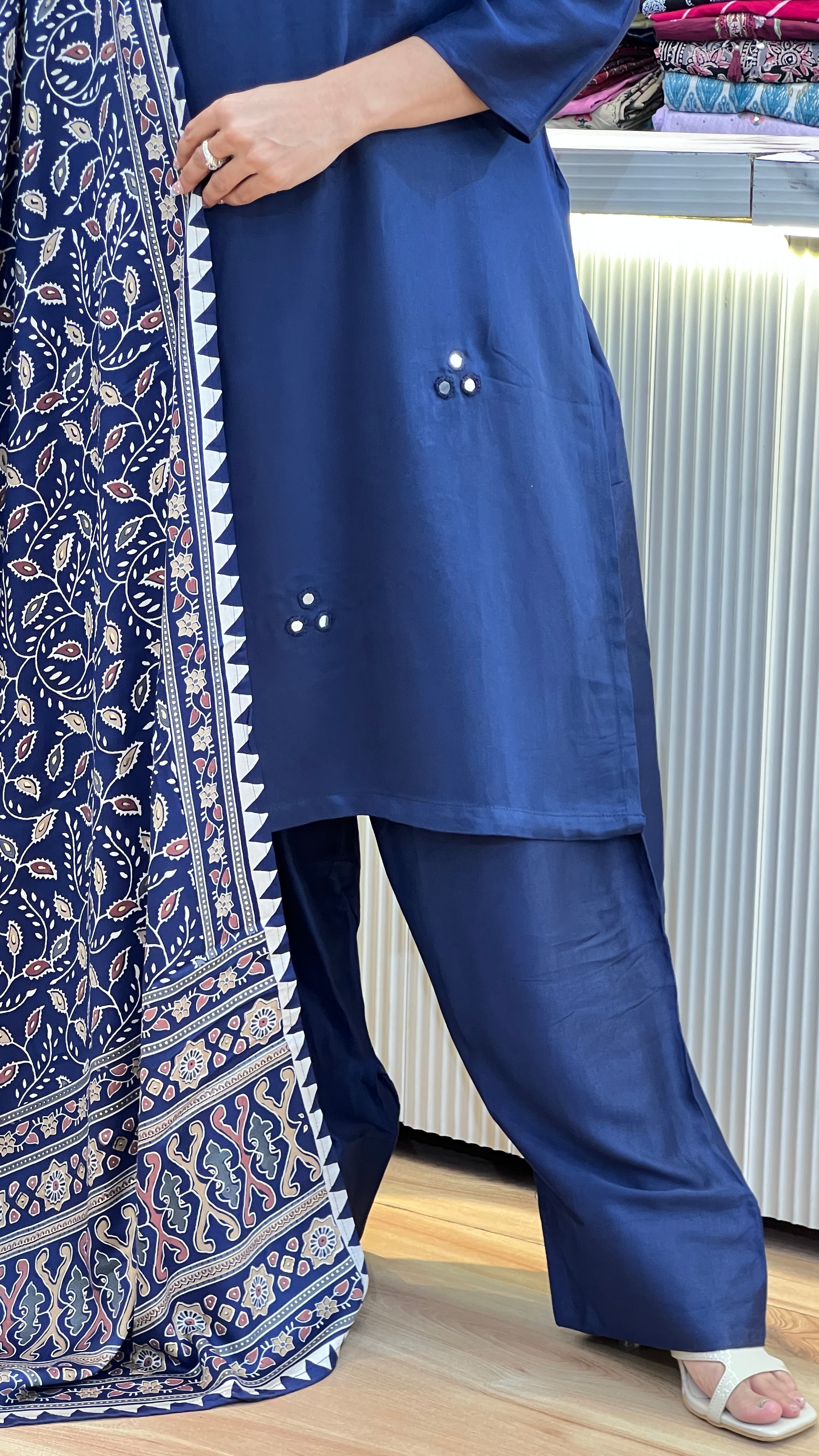 Super soft gajji farshi suit ( ym 62267 )