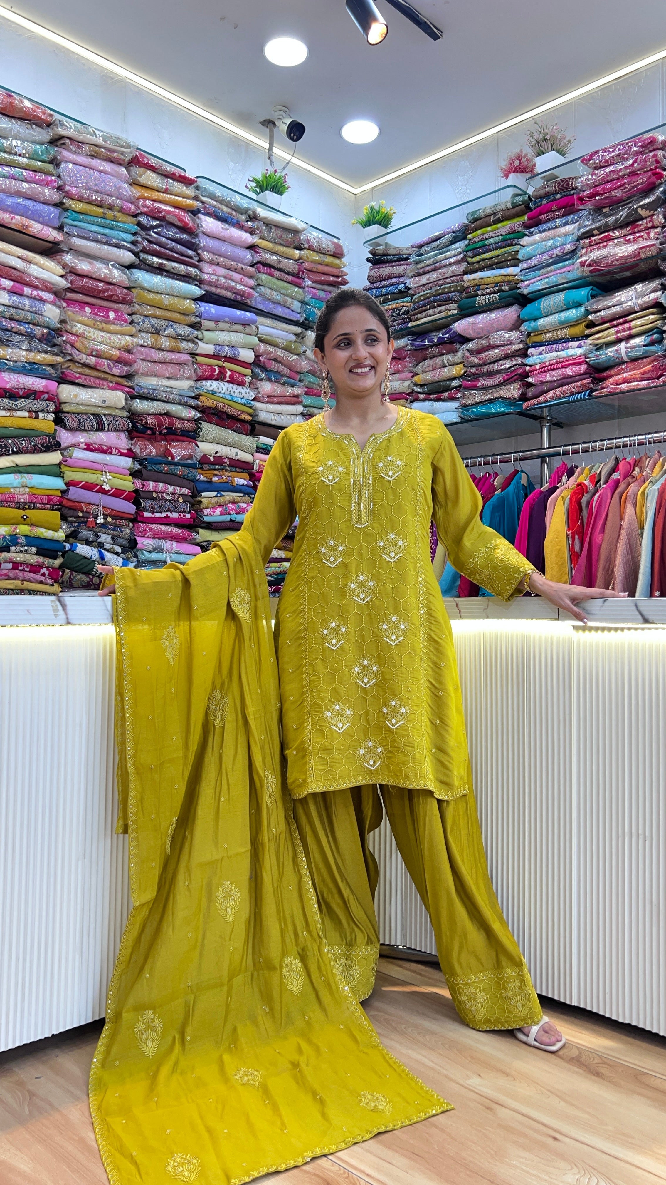 Mul Chanderi Embroidered Suit with Farshi ( tls 16467 )