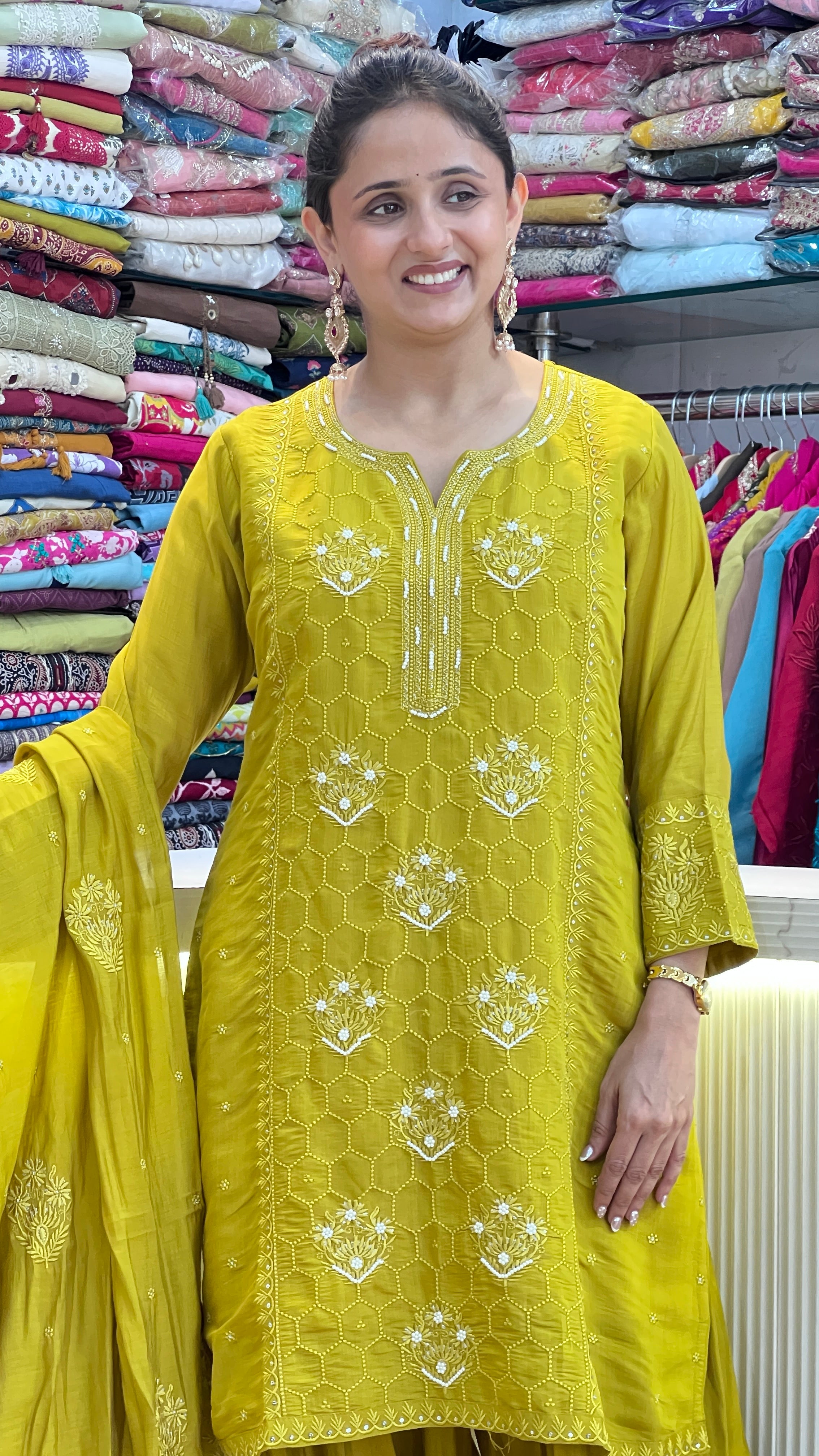 Mul Chanderi Embroidered Suit with Farshi ( tls 16467 )