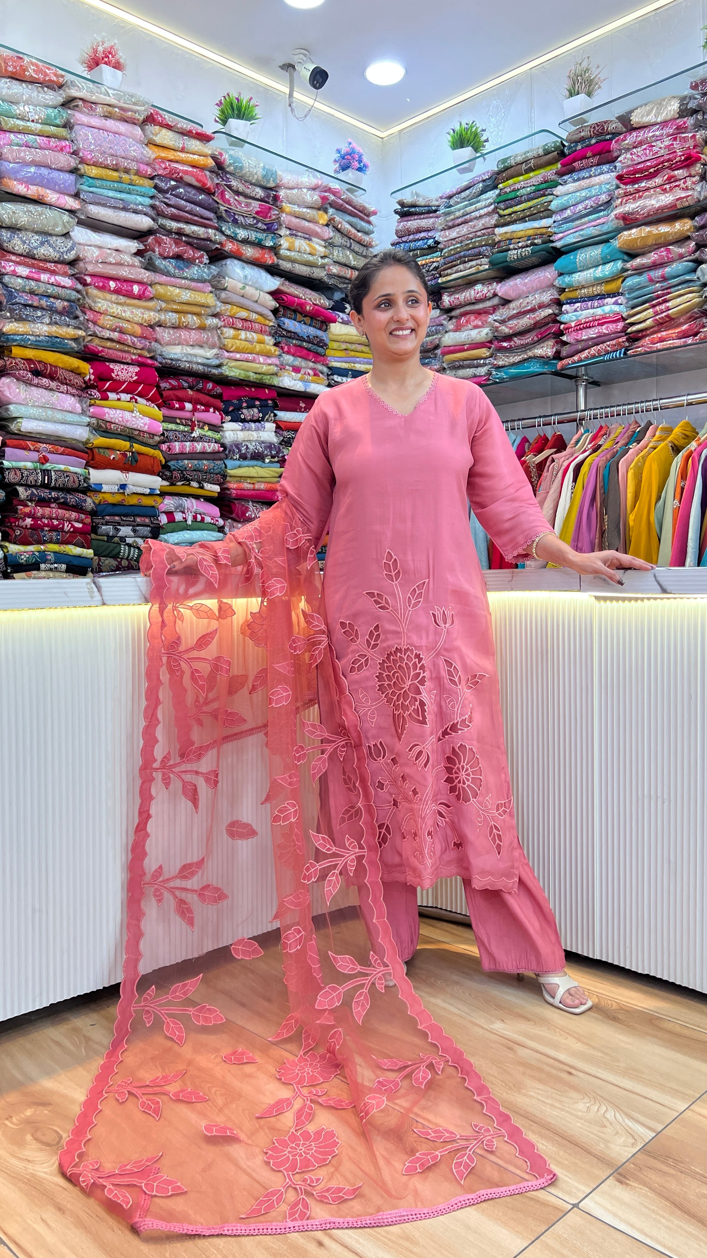 Mul chanderi pakistani suit ( ym 65567 )