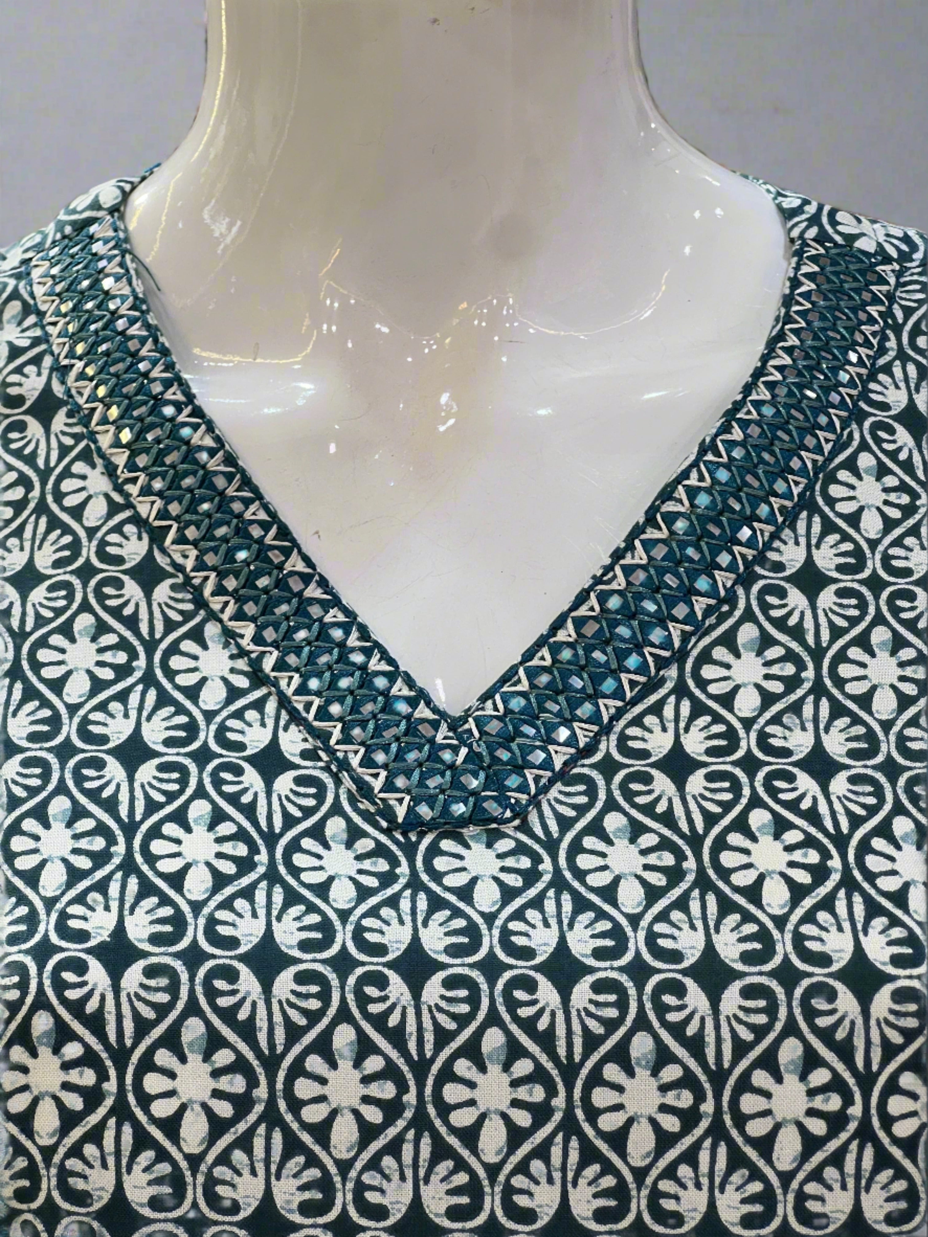 Abhini v neck short kurta