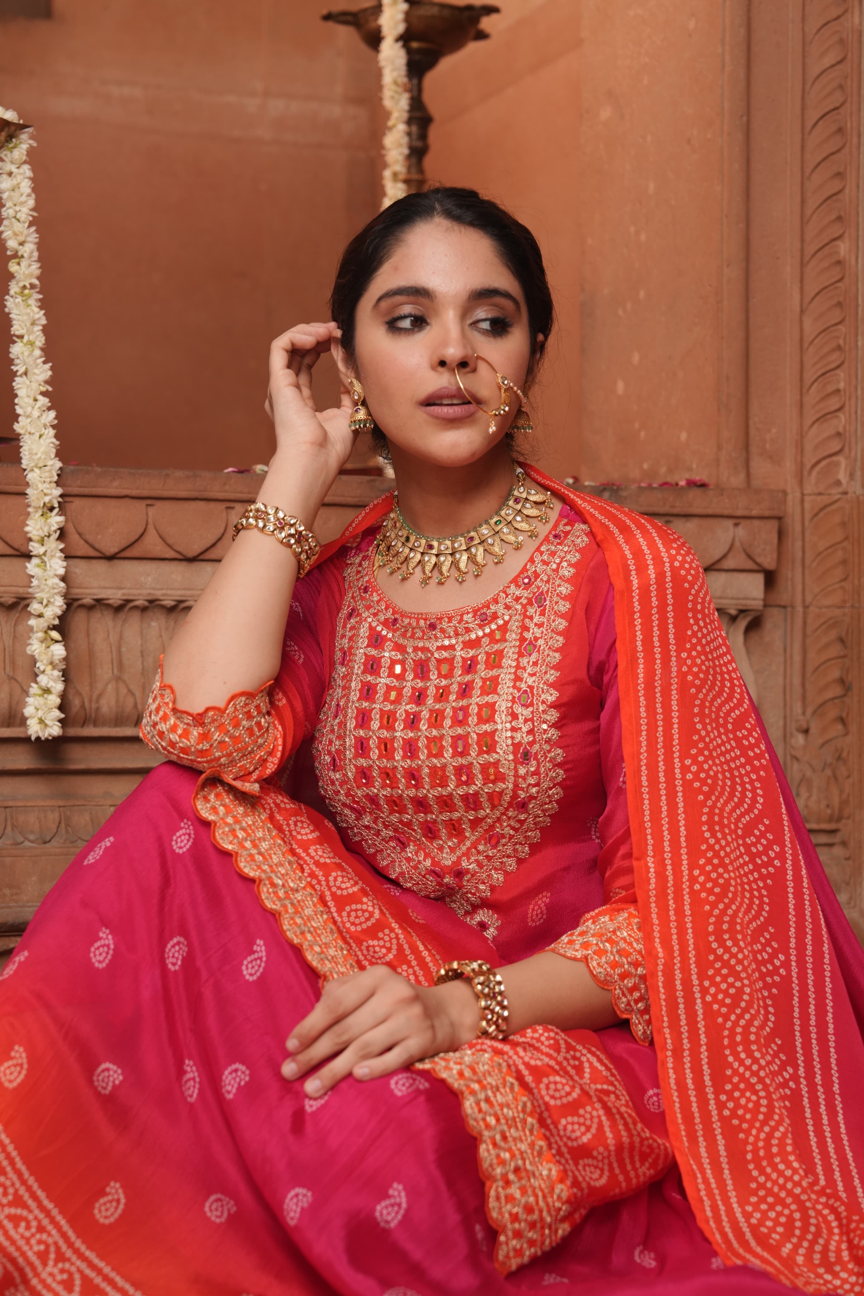 Chinon designer suit with skirt