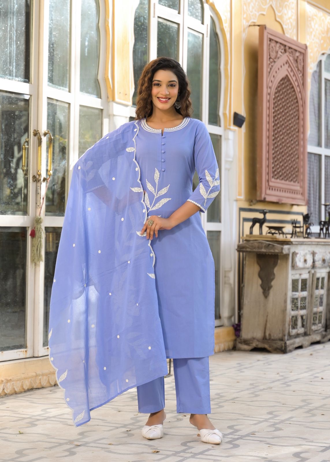 anha embroidered suit