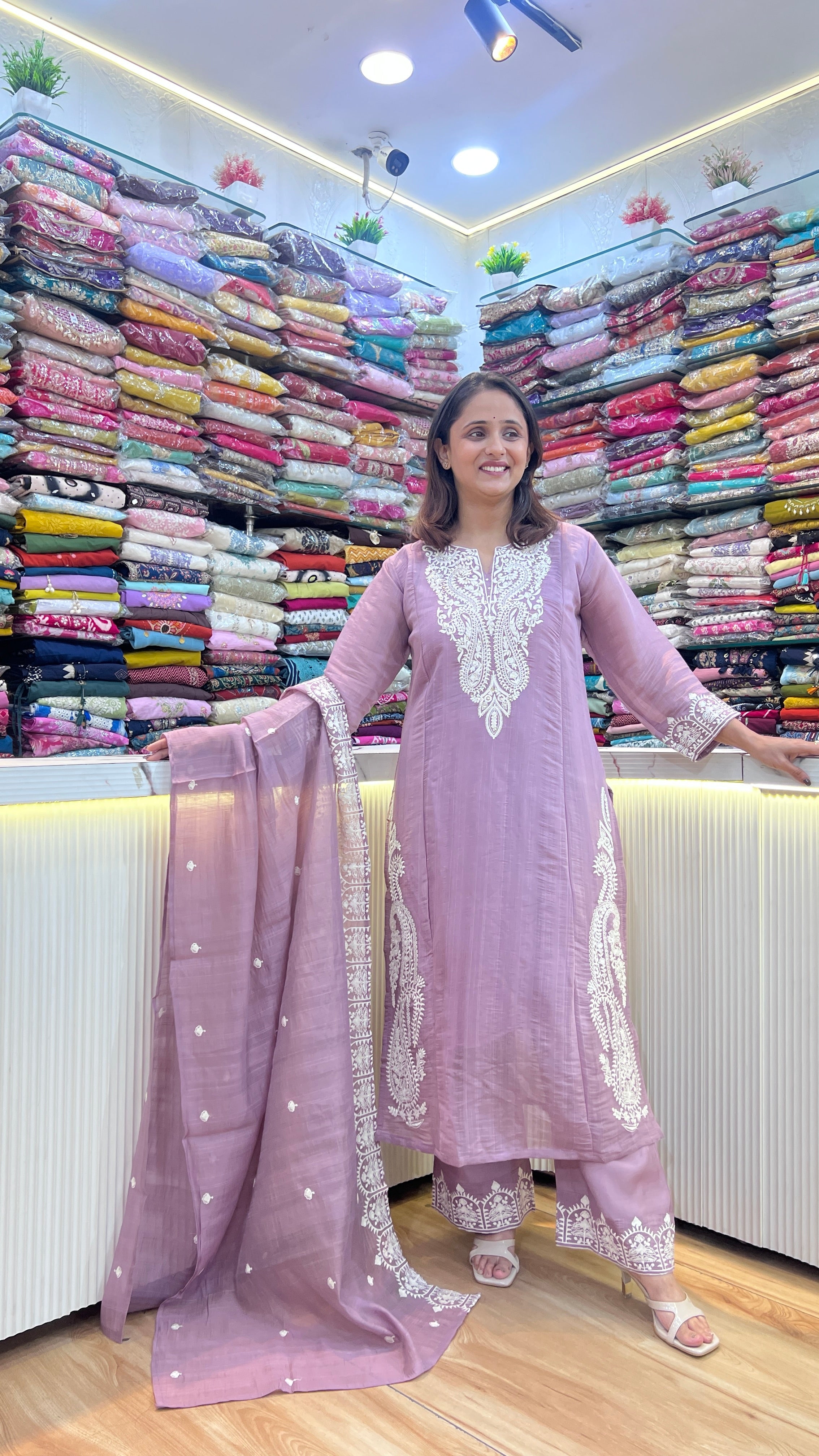 Premium mul chanderi suit ( ym 64067 )