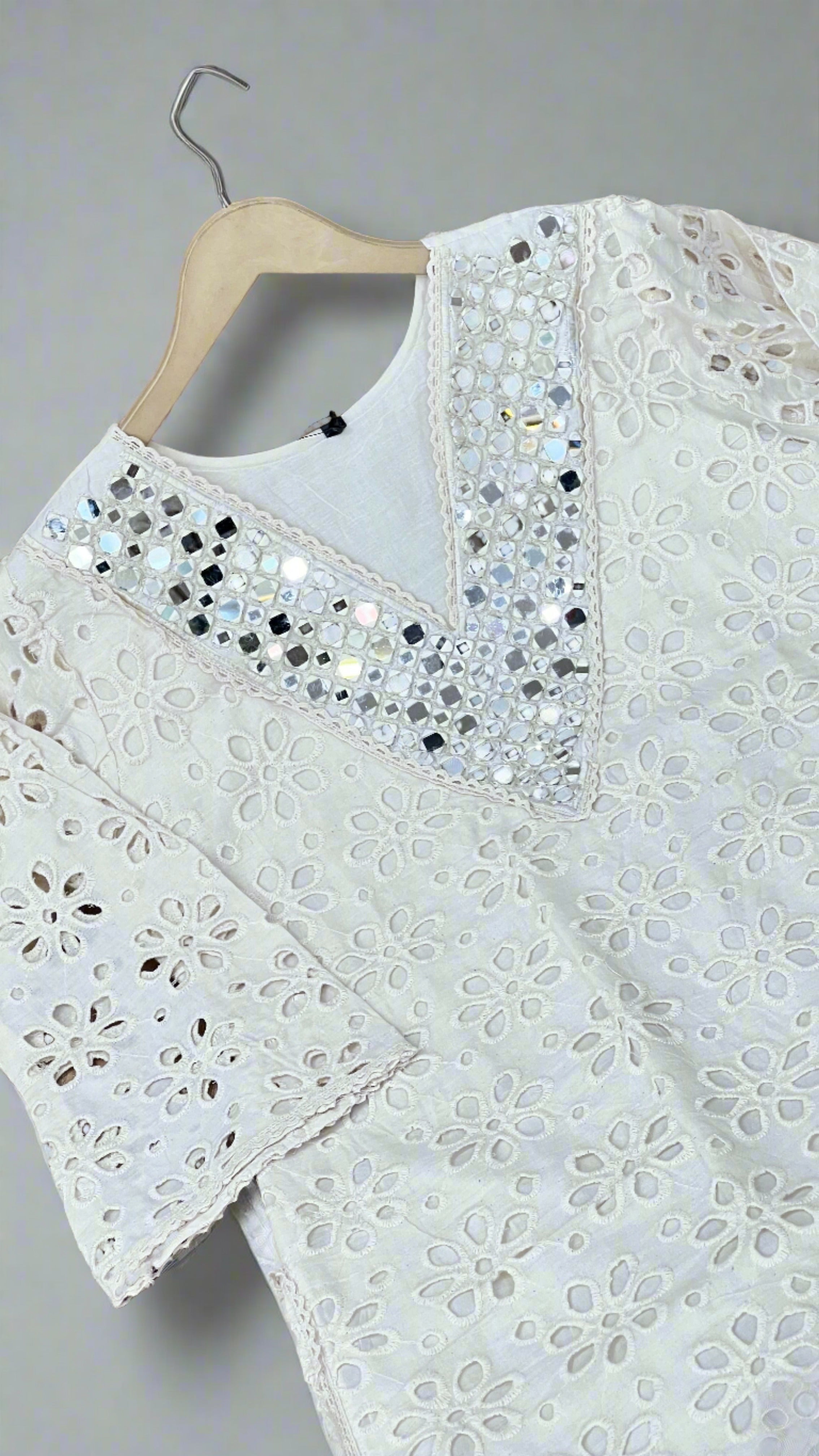 Daisy schiffli cord set