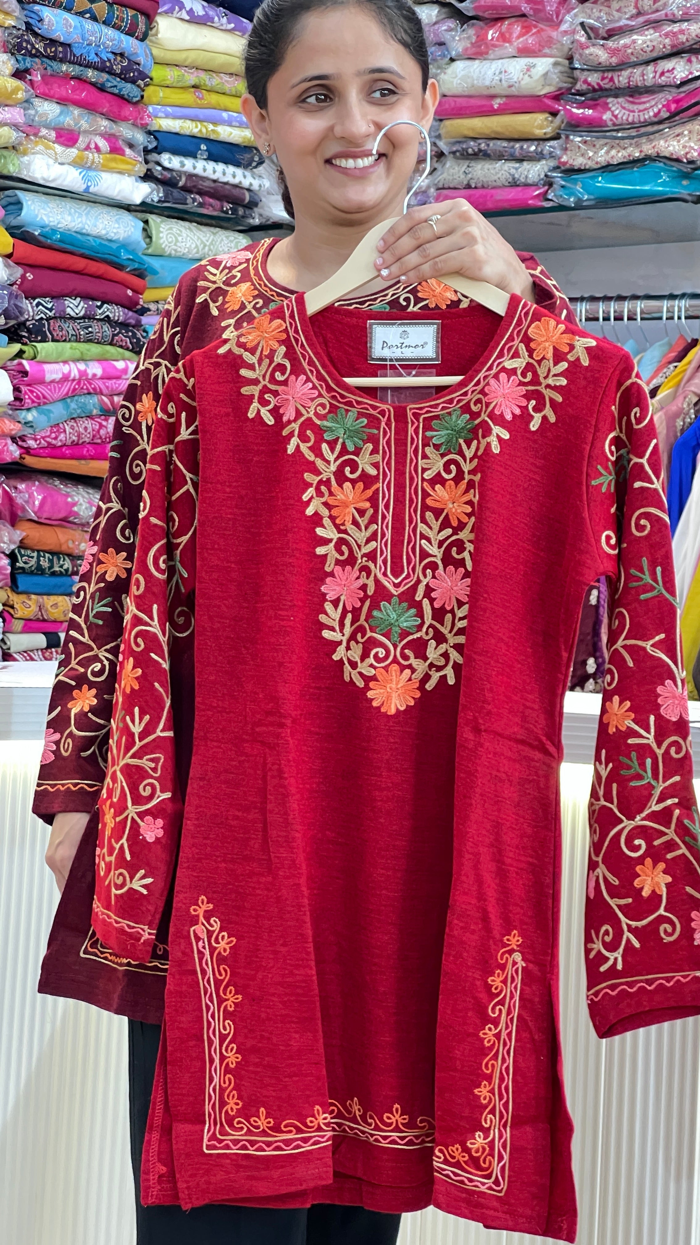 Daffodil wool short kurta ( rs por 5408 )