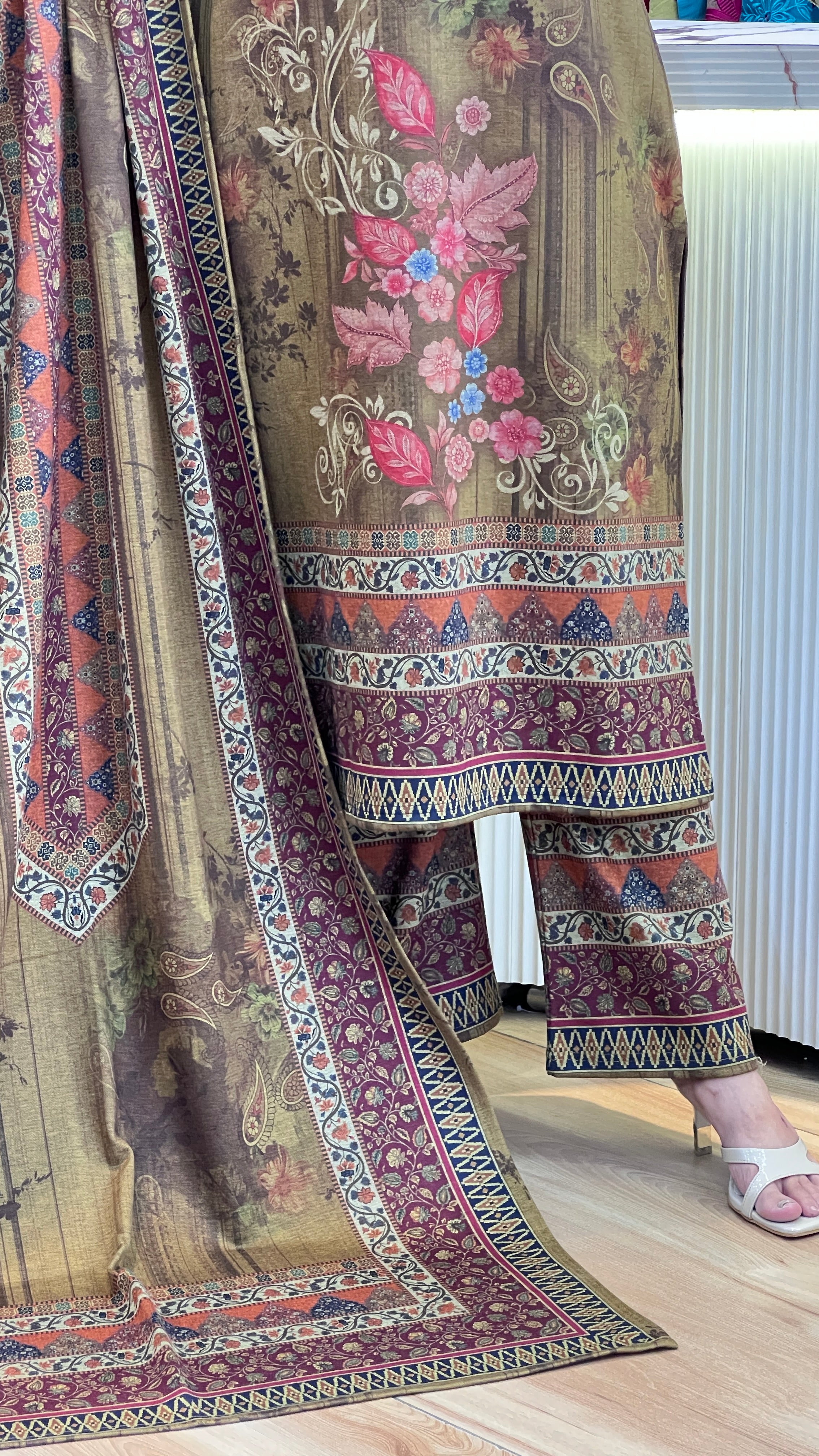 Premium Soft Wool Suit ( miss w 906 )