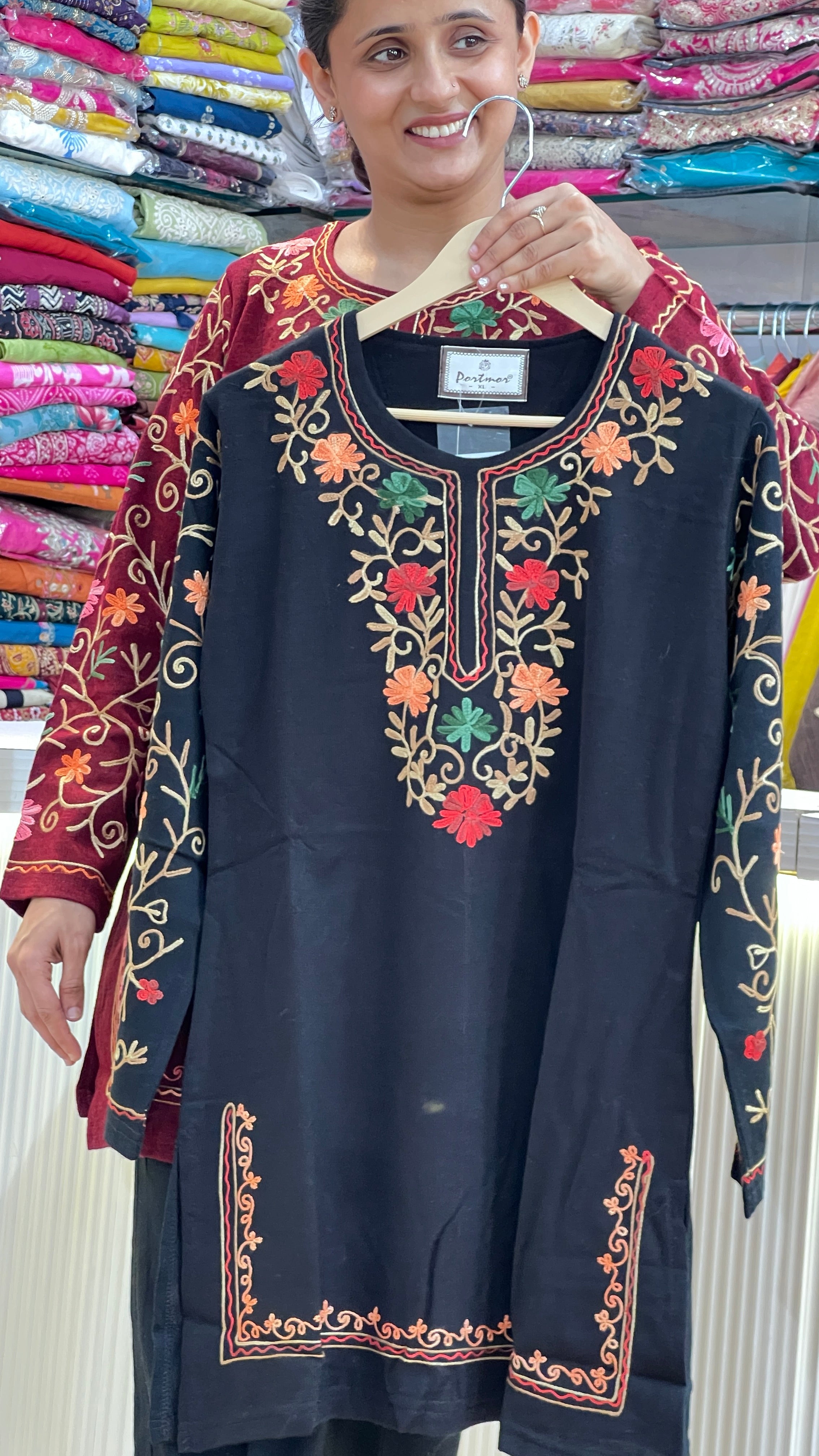 Daffodil wool short kurta ( rs por 5408 )