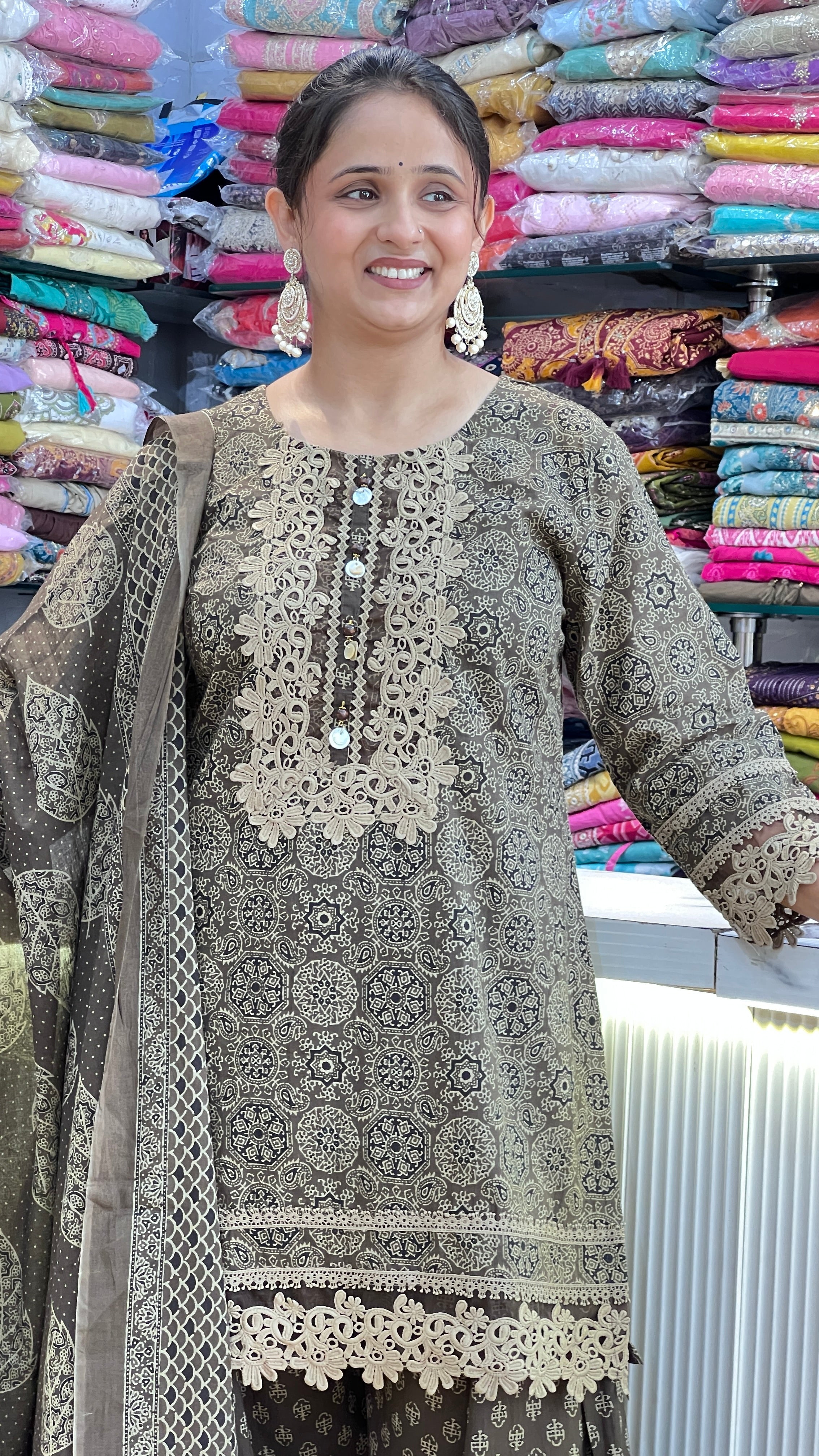 Cotton lace work farshi suit ( tj 27767 )