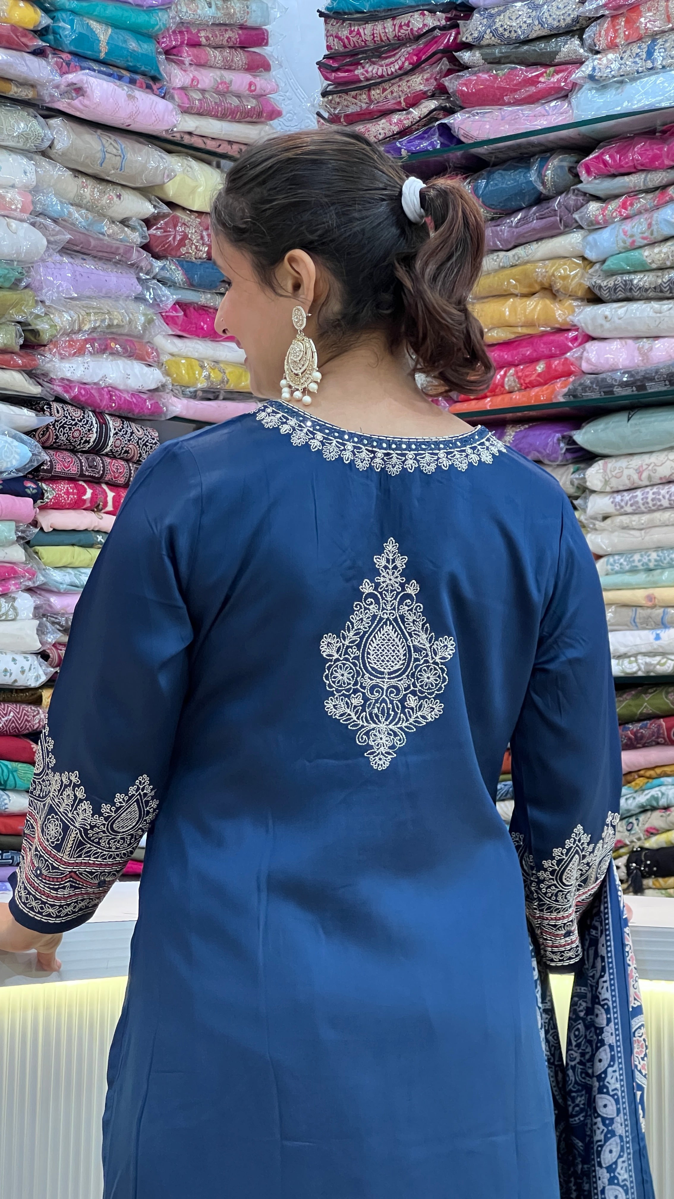 Premium gajji fabric suit ( ym 63567 )