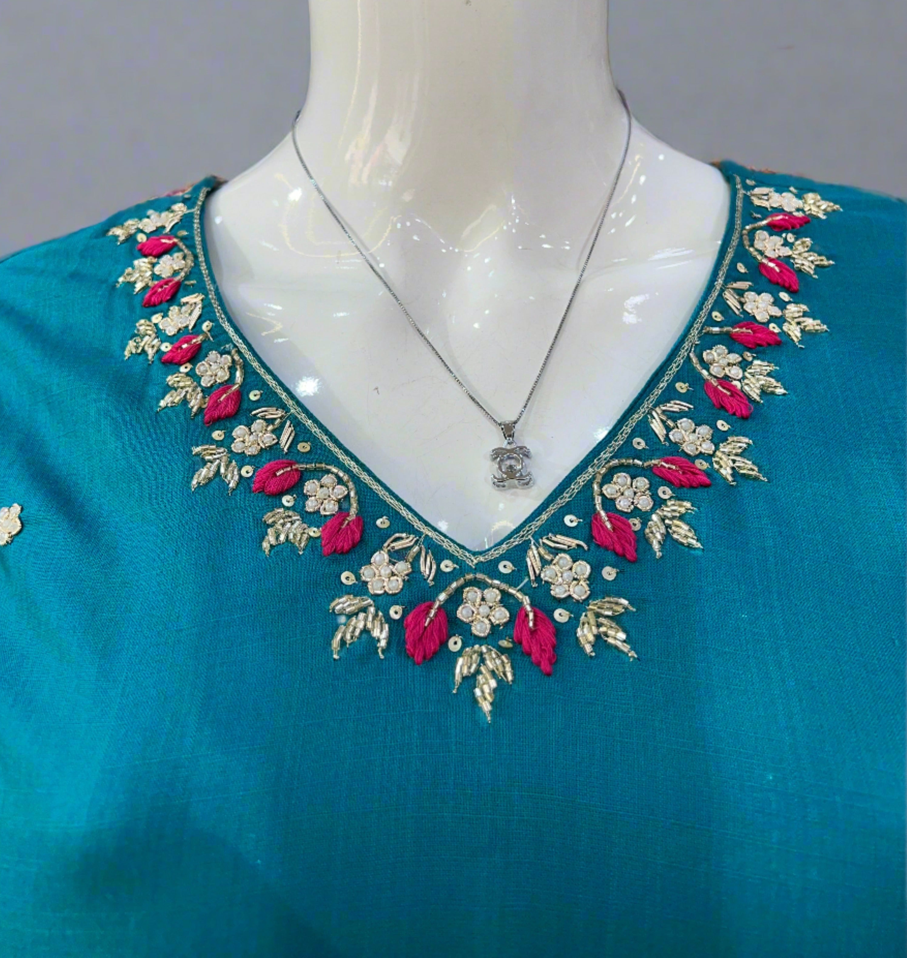 Annah hand embroidered short kurta