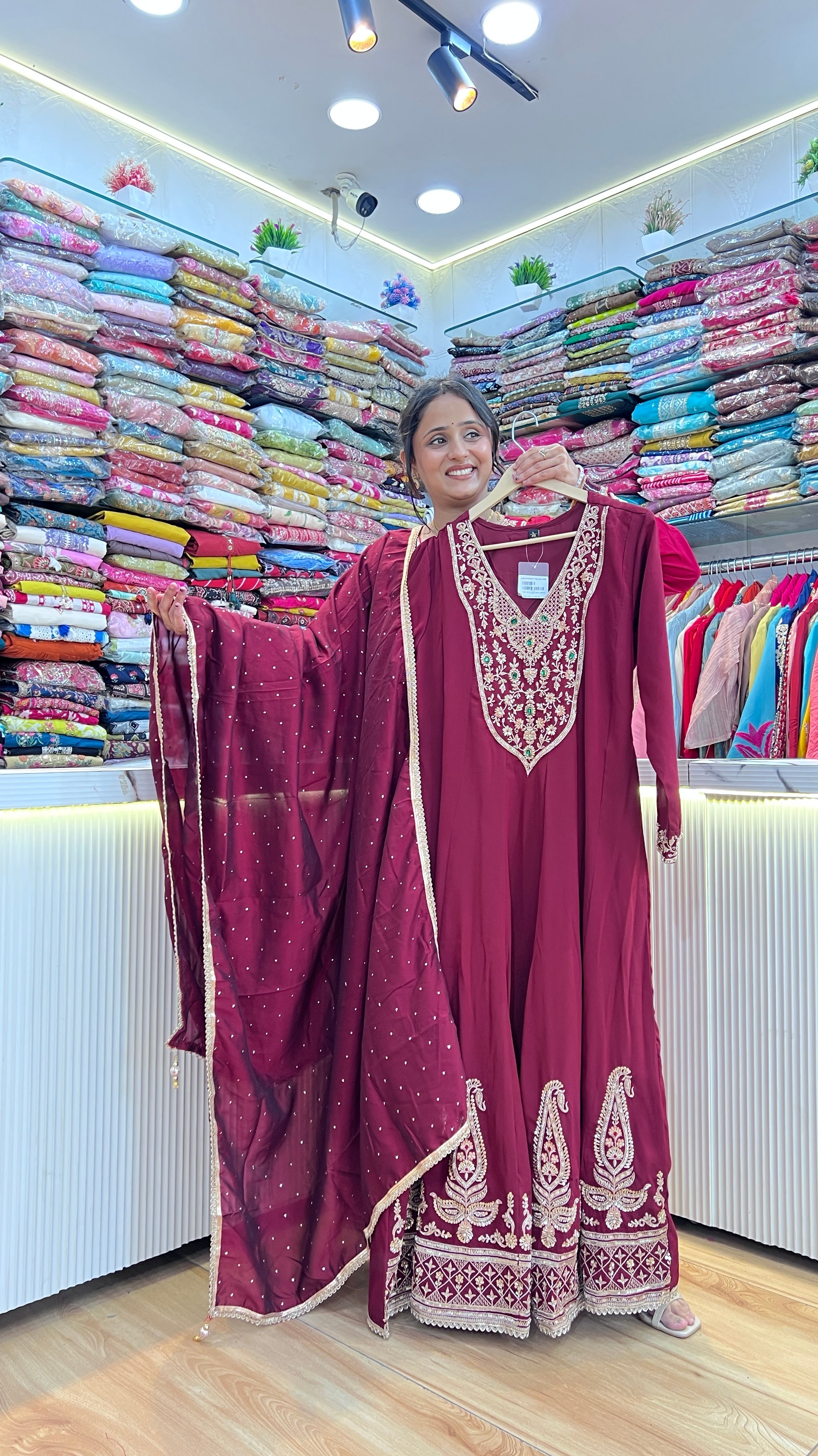 Hand work silk anarkali suit ( tj 31667 / 31767 )