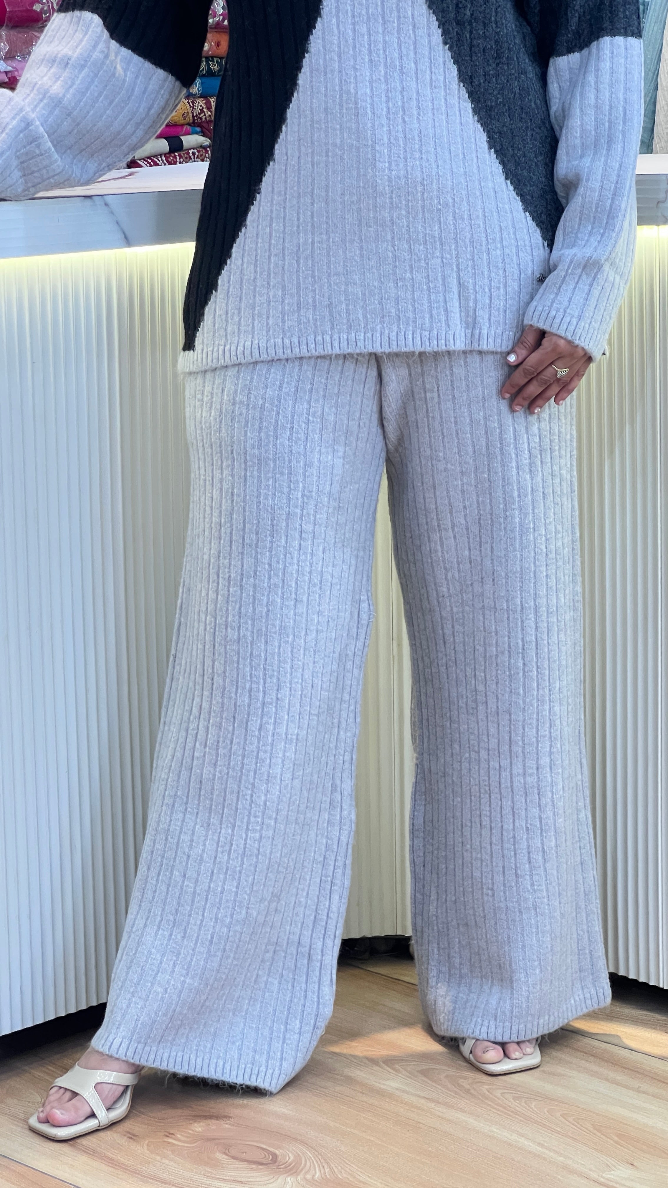 Heavy knitted wool cord set ( rs lsn 467 )
