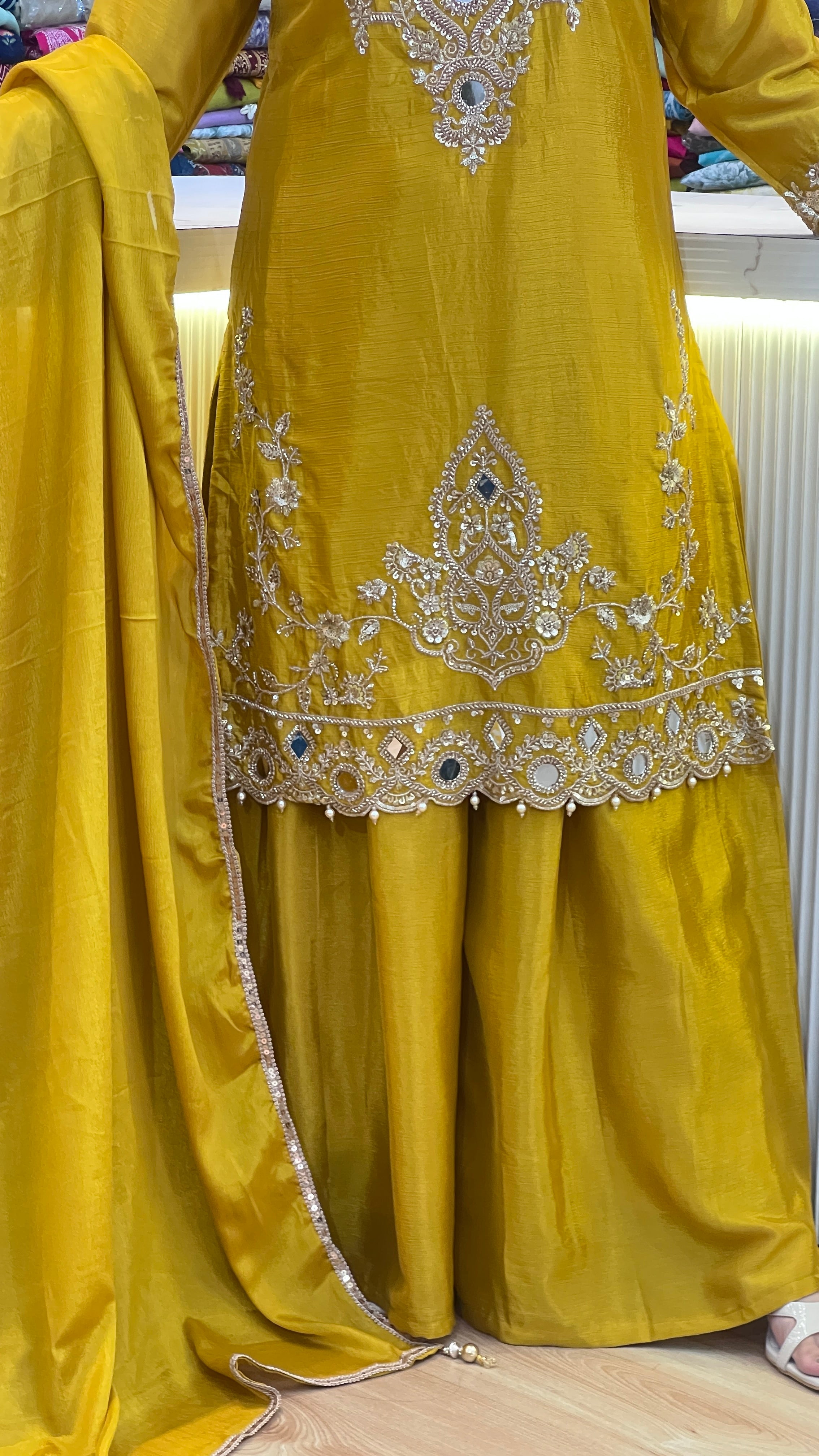 Chinon silk hand work suit ( ym 63967 )