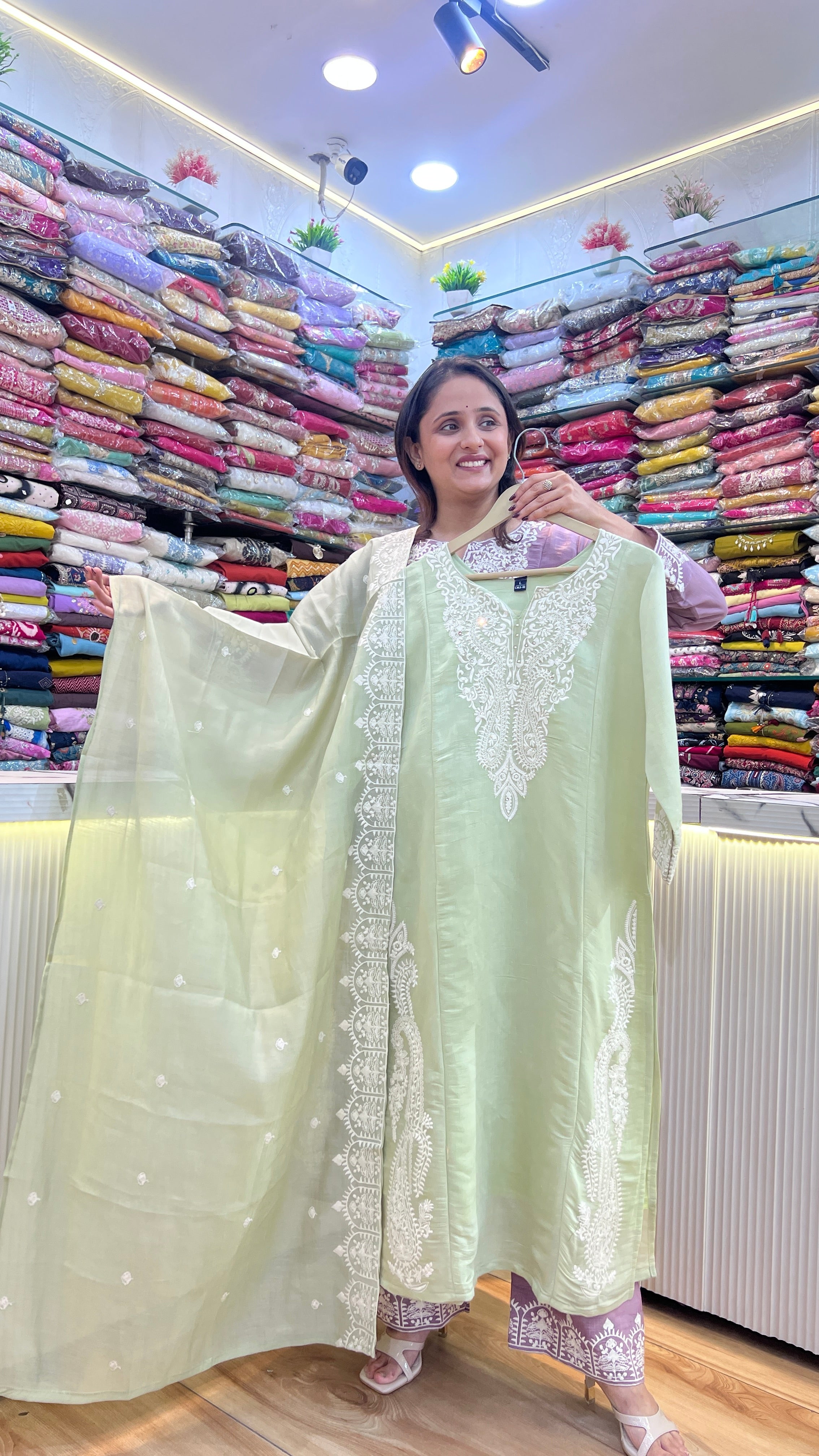 Premium mul chanderi suit ( ym 64067 )