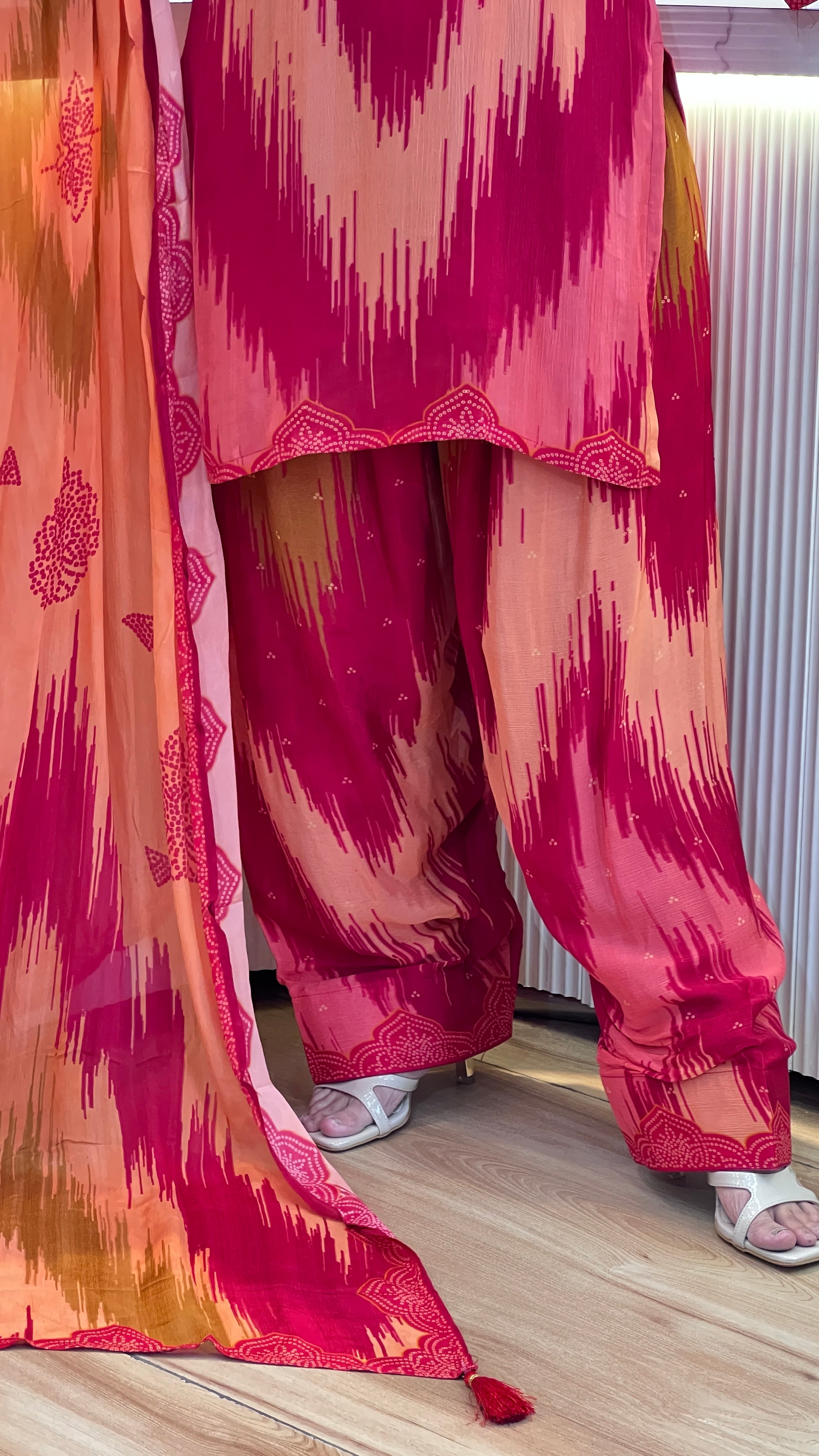 Hand-Embroidered Pure Chinon Suit Set with Farshi ( sdw 1967 )