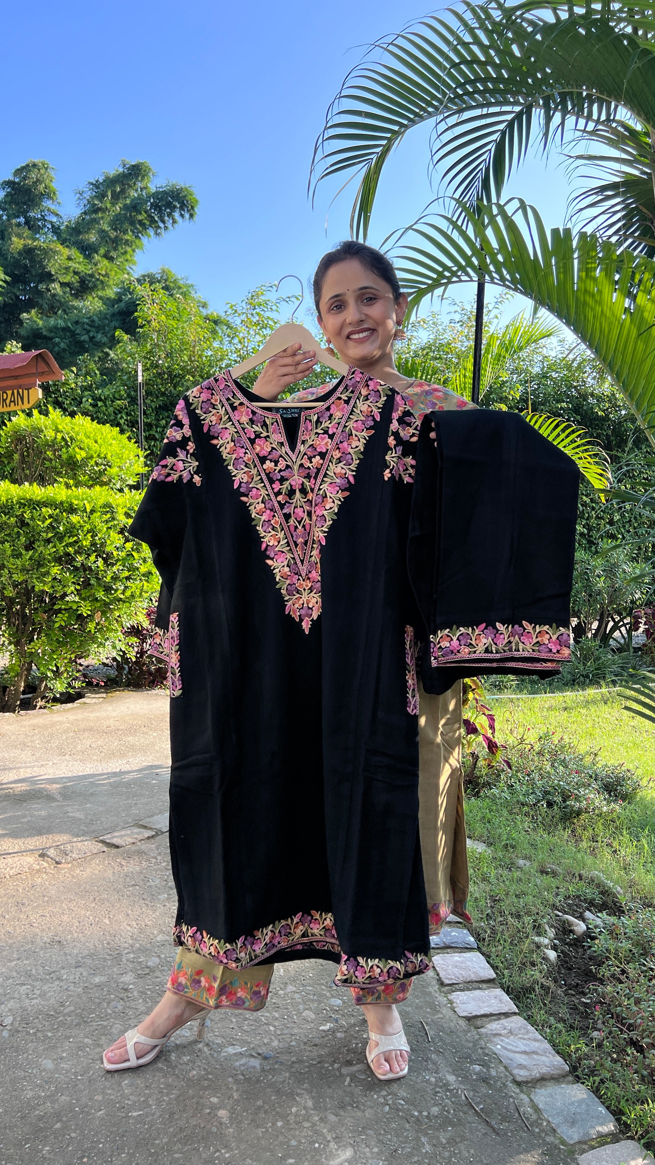 Premium wool pheran set ( rs sa 221p )