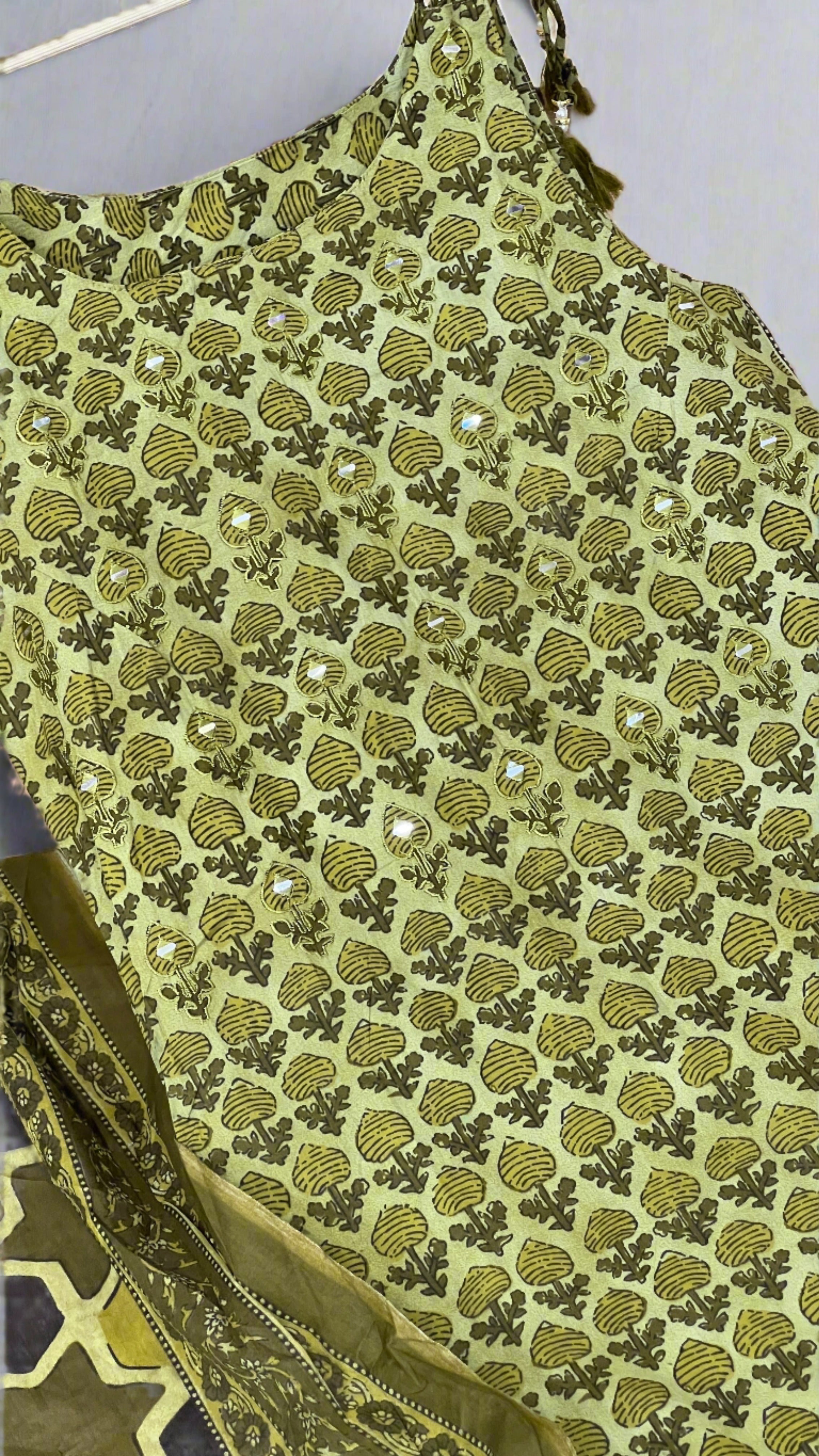 Pure cotton printed suit (without sleeves)