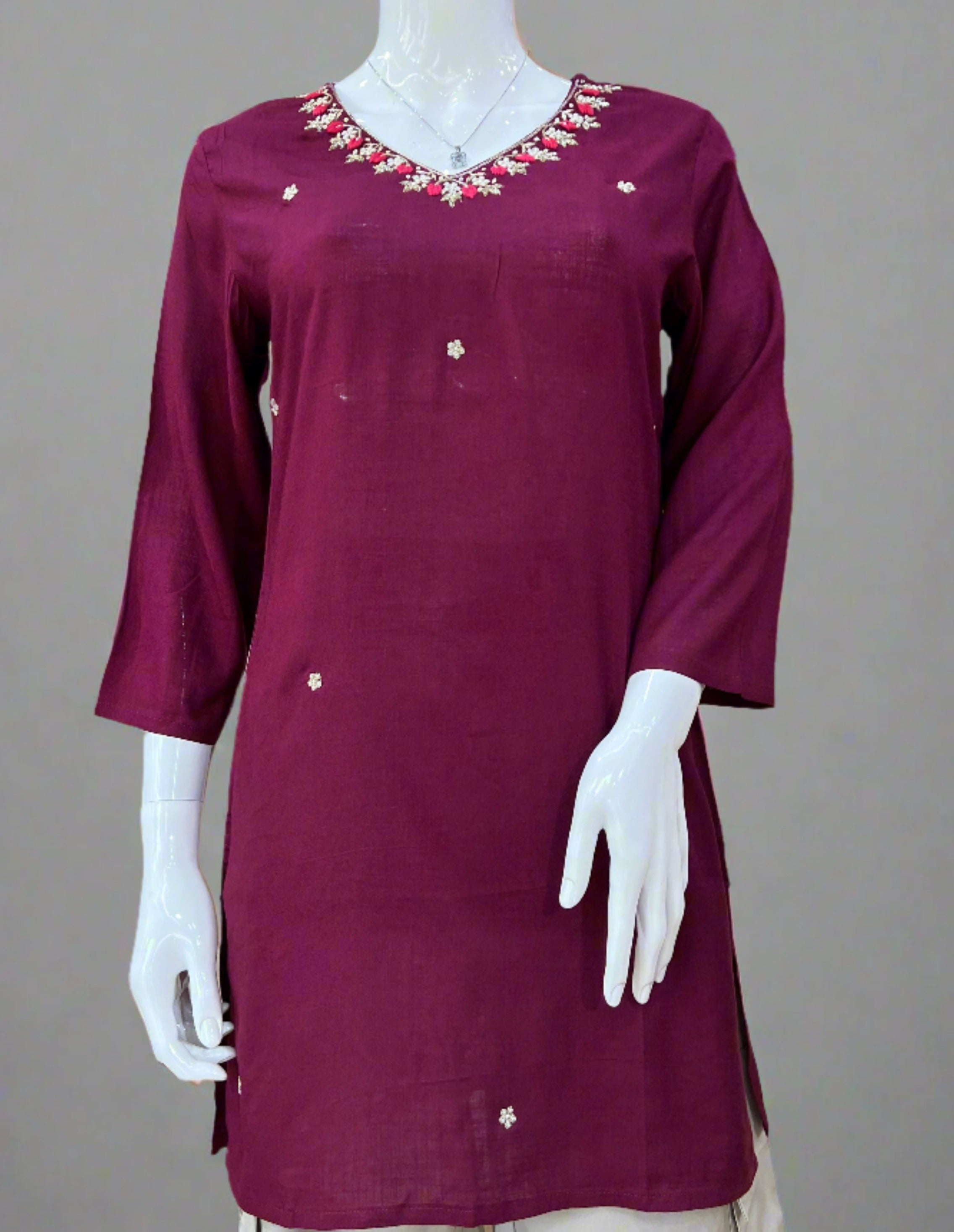 Annah hand embroidered short kurta
