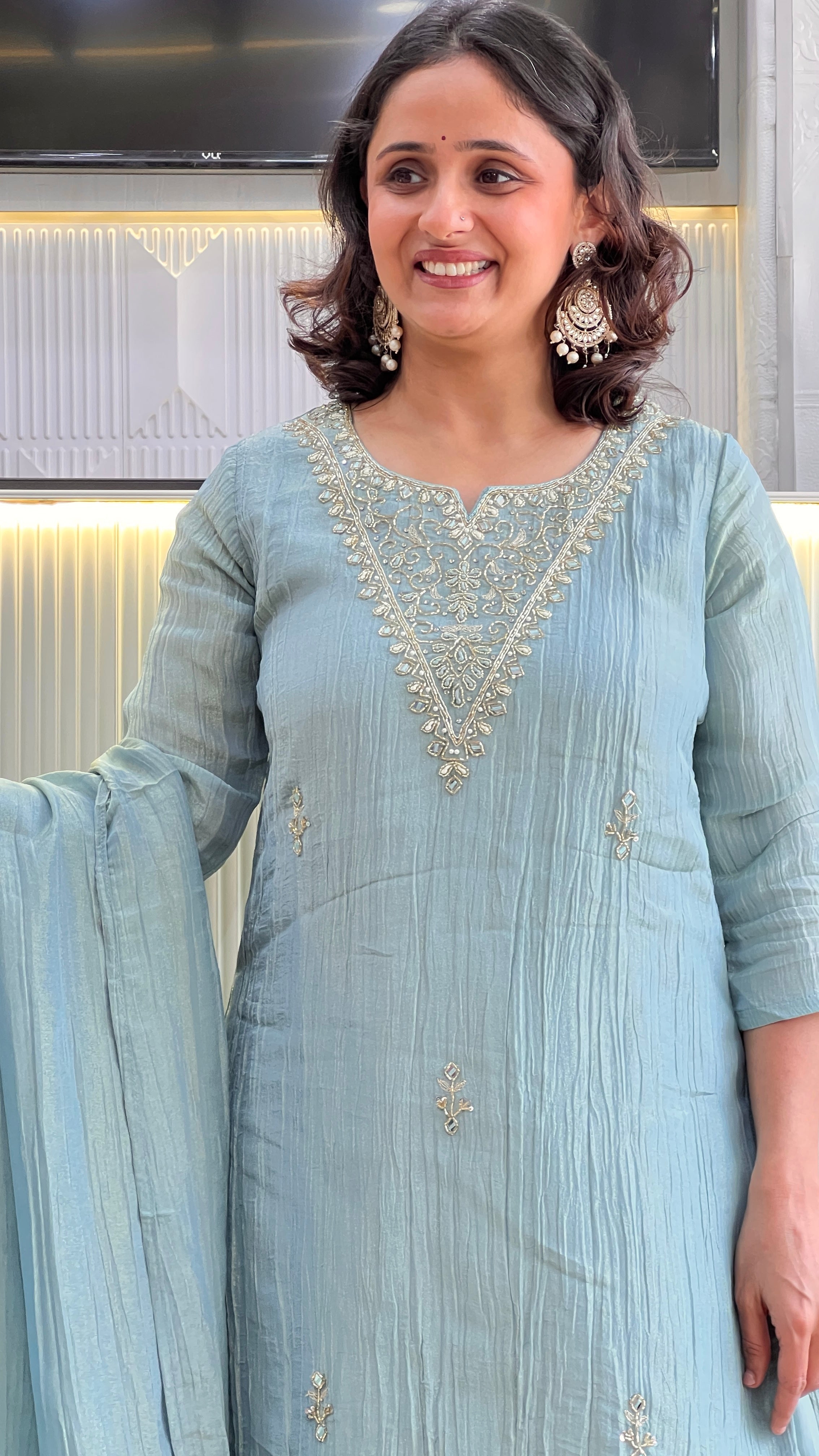 Hand embroidered farshi suit ( tj 29467 )