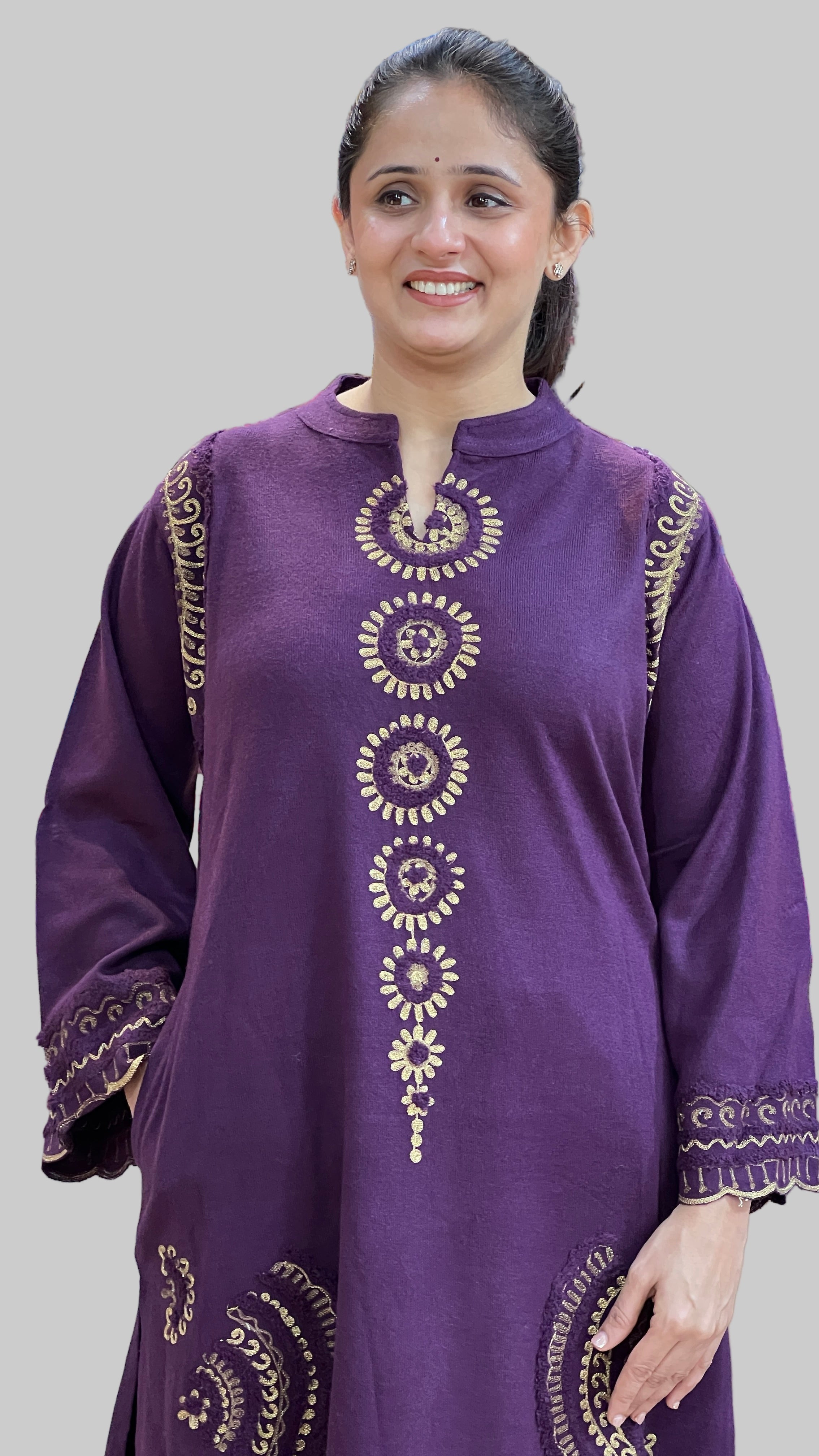 Premium daffodil embroidered 2 piece set