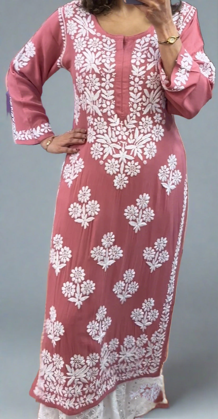 Abha Lakhnavi Kurti