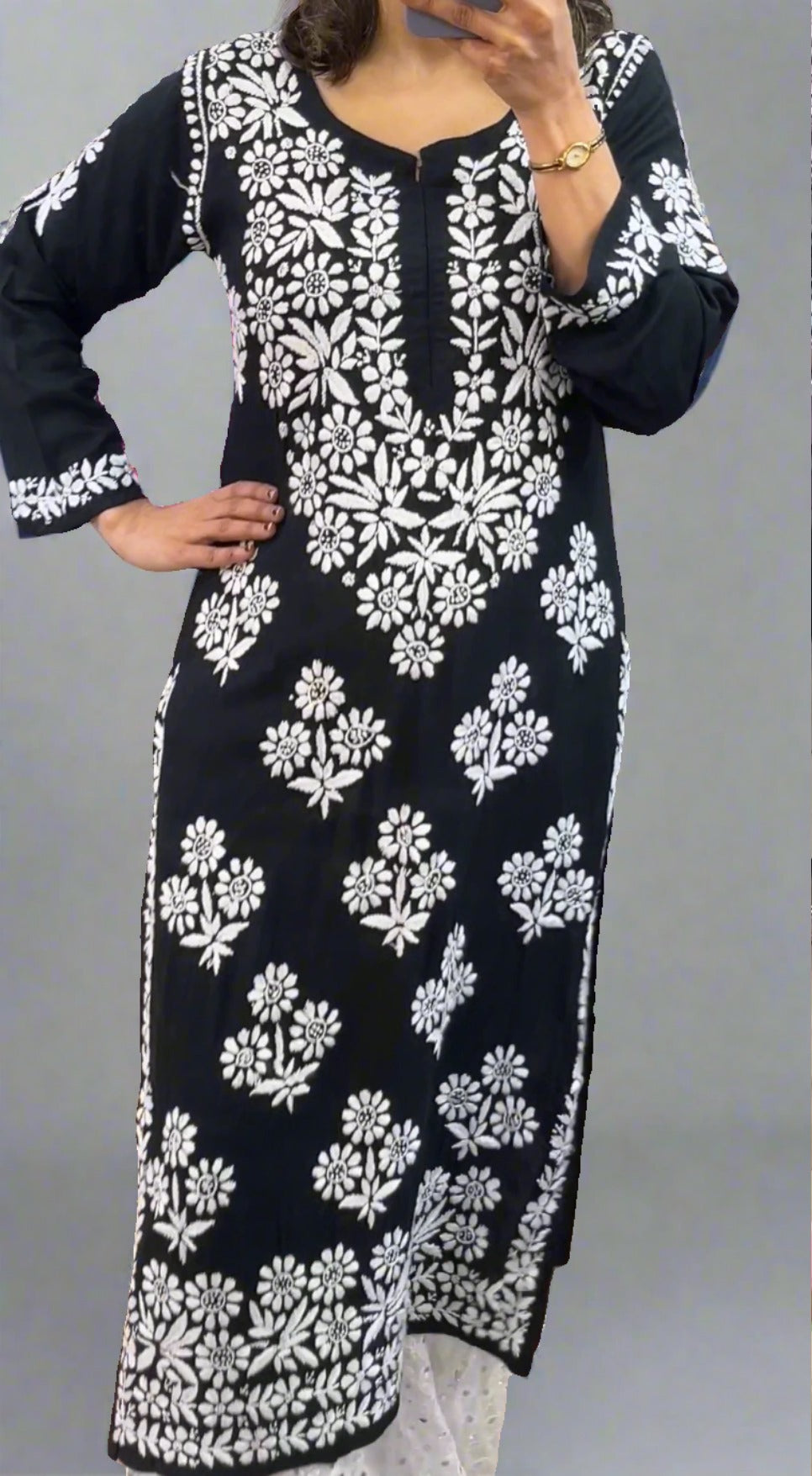 Abha Lakhnavi Kurti
