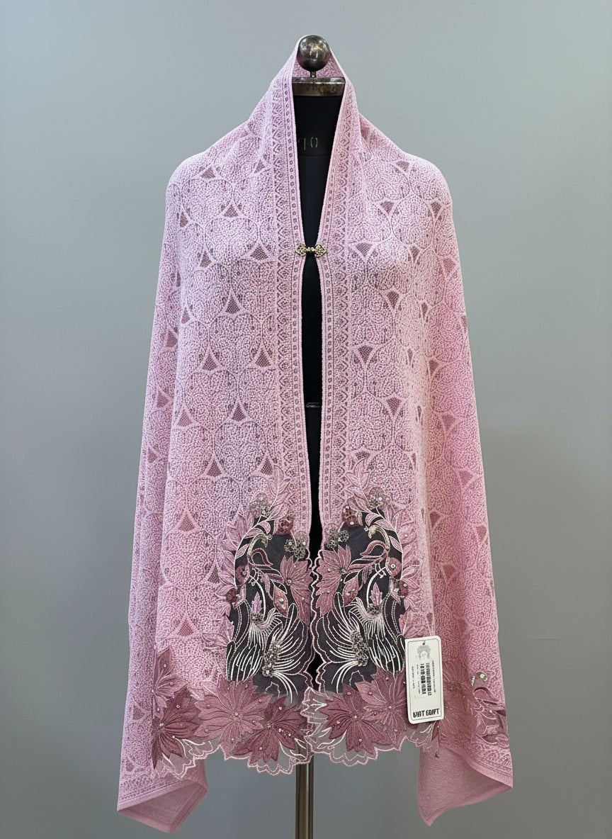 Embroiderd ponchu stole