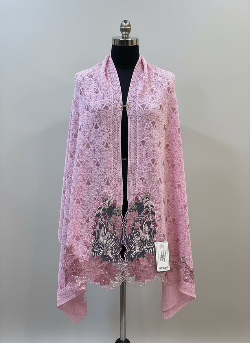 Embroiderd ponchu stole