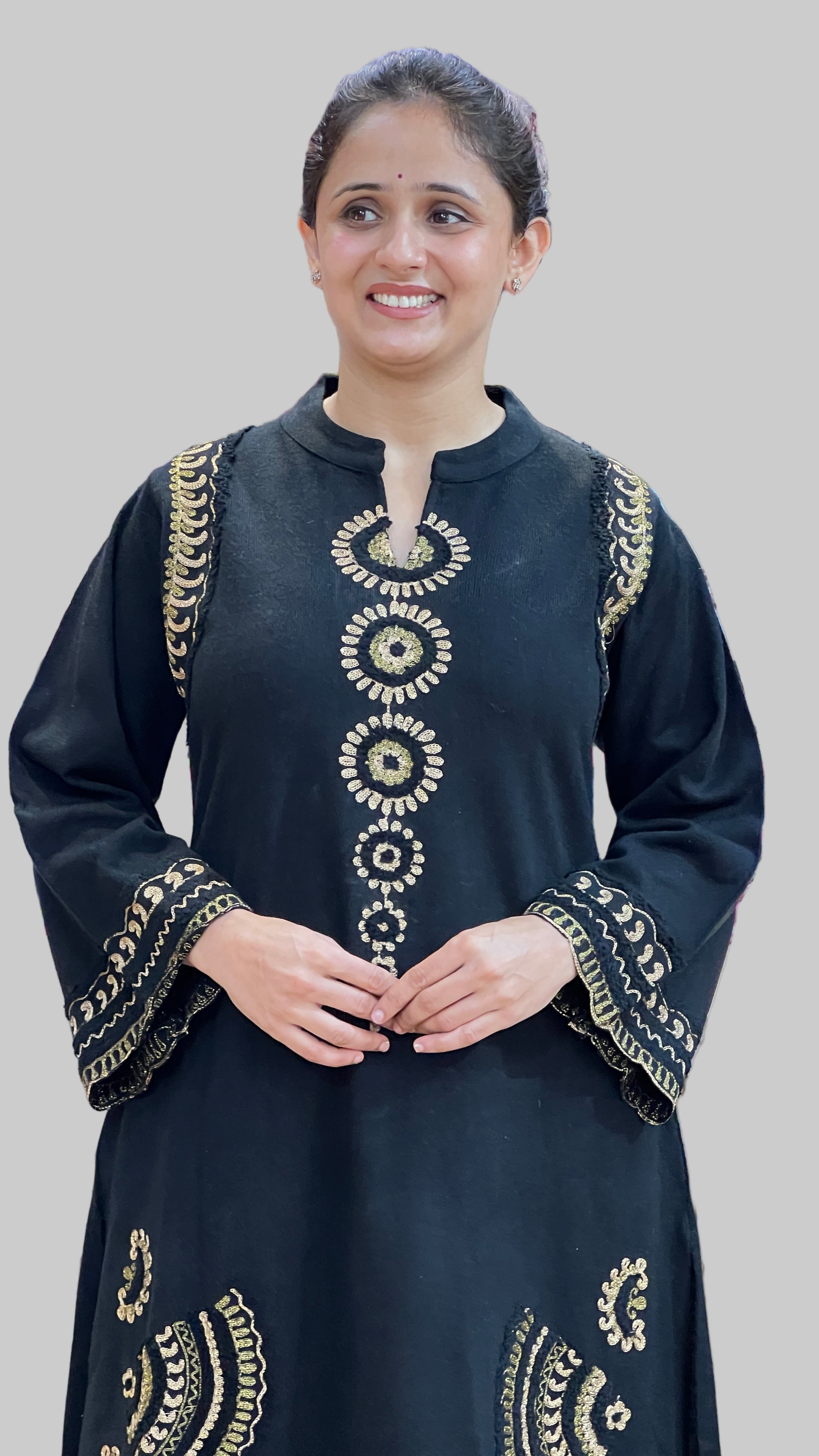 Premium daffodil embroidered 2 piece set