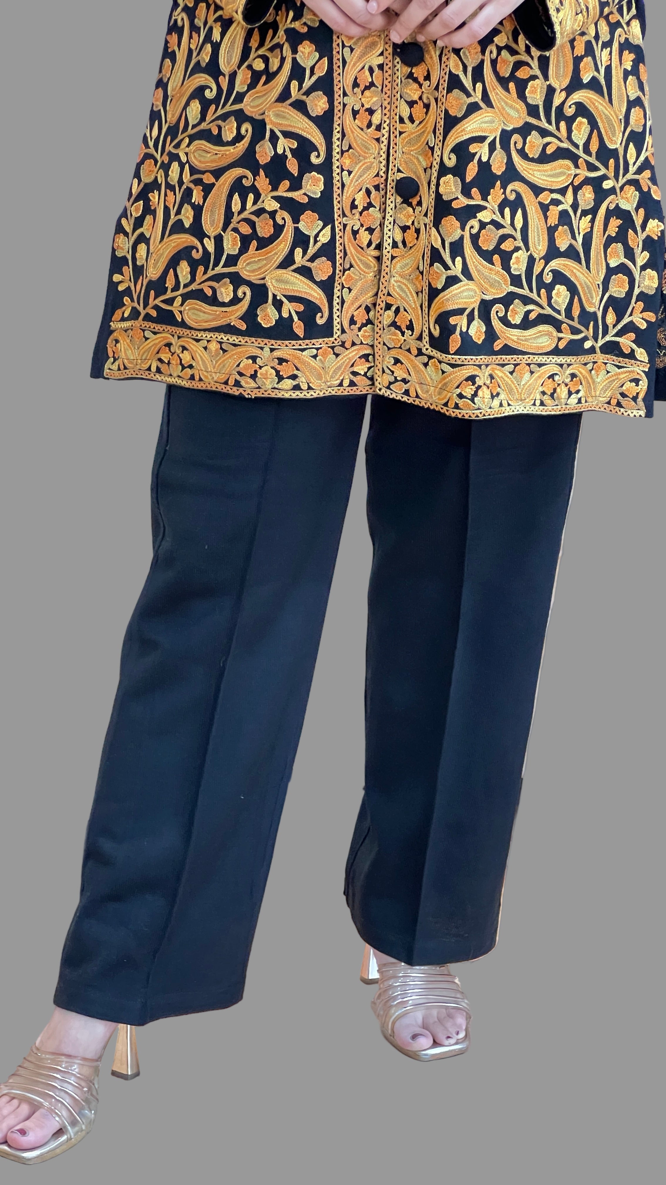 Premium daffodil embroidered 3 piece set (short)