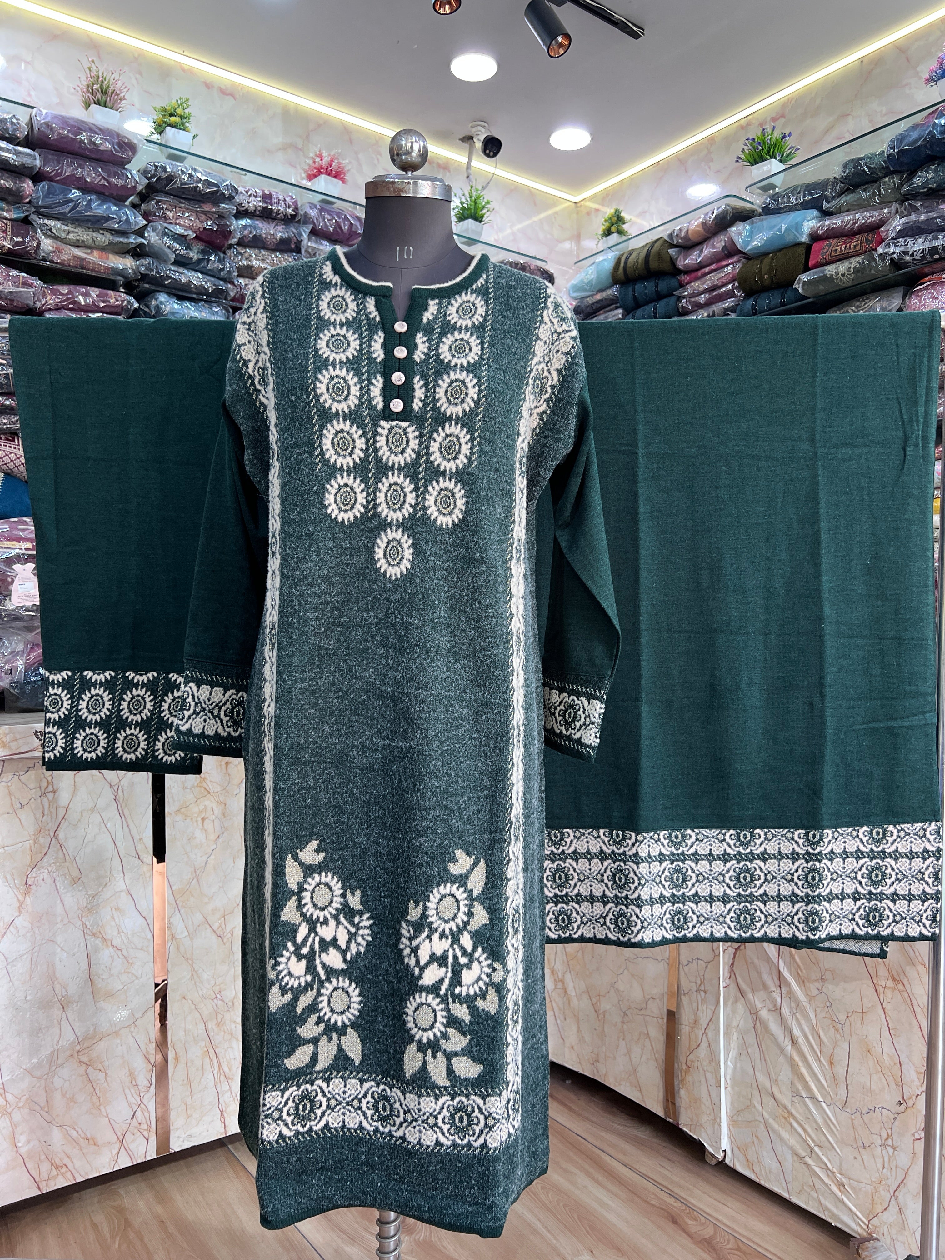 Knitted wool plus size suit(miss 267)