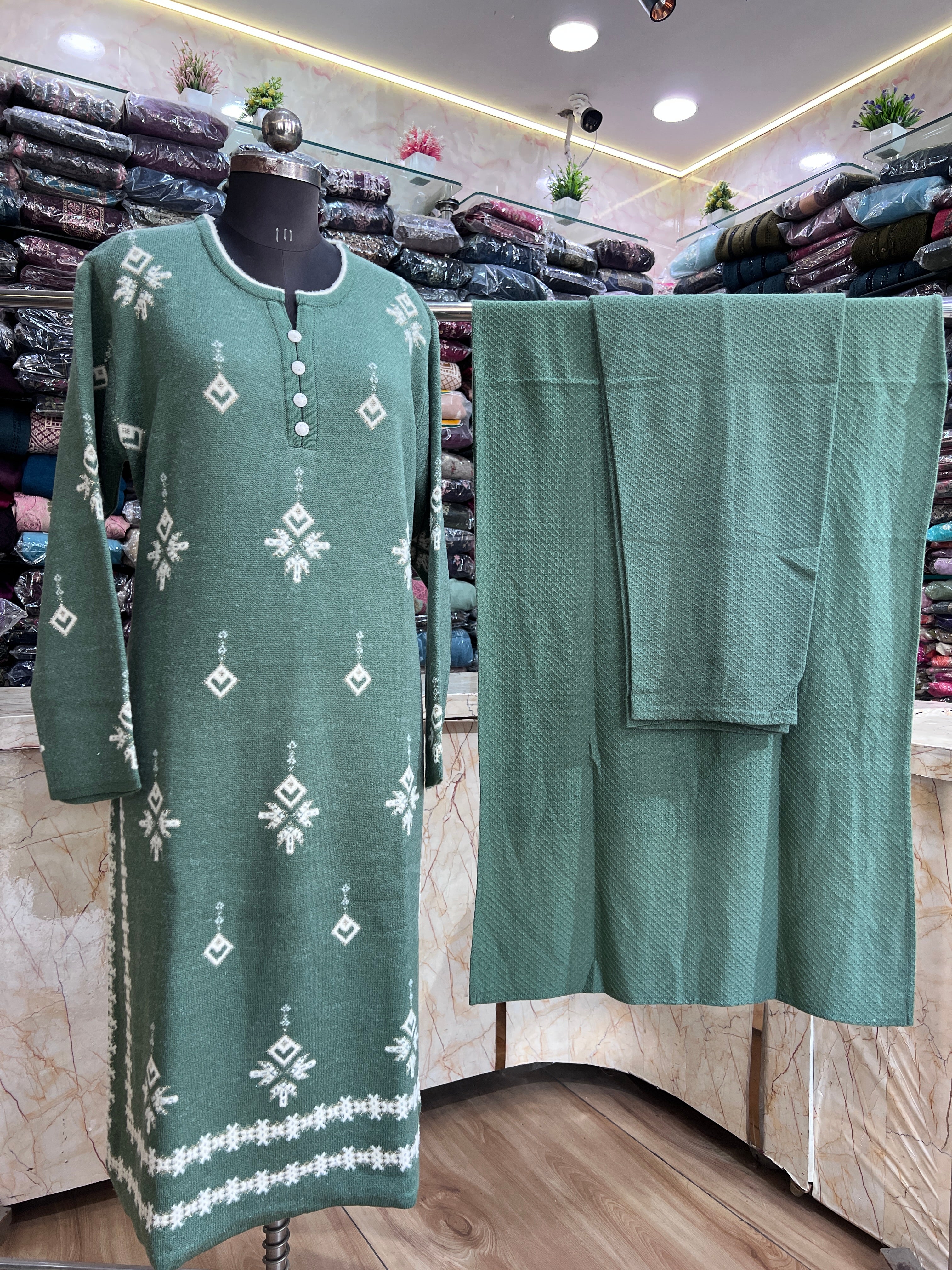 Knitted wool plus size suit (miss 222267)