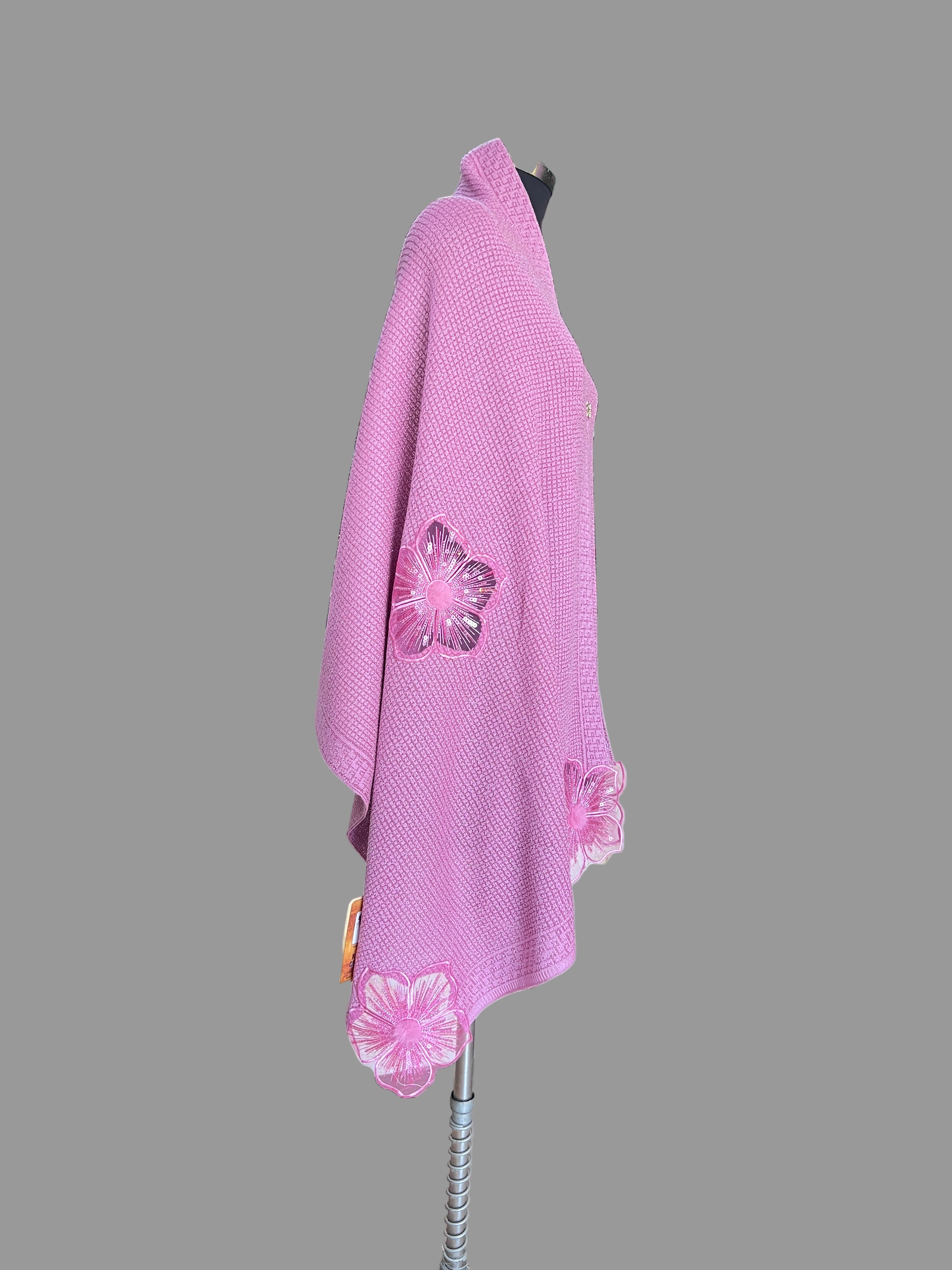 Flower knitted wool ponchu stole